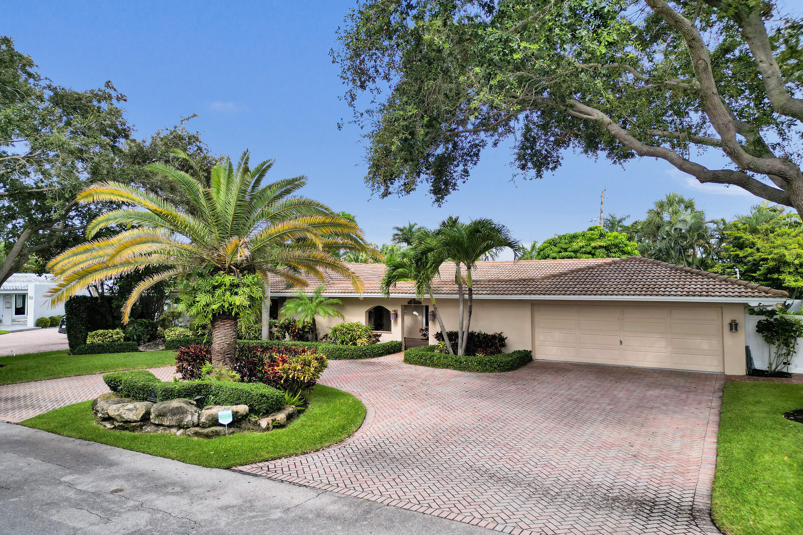 Coral Ridge Country Club Estates - Residential