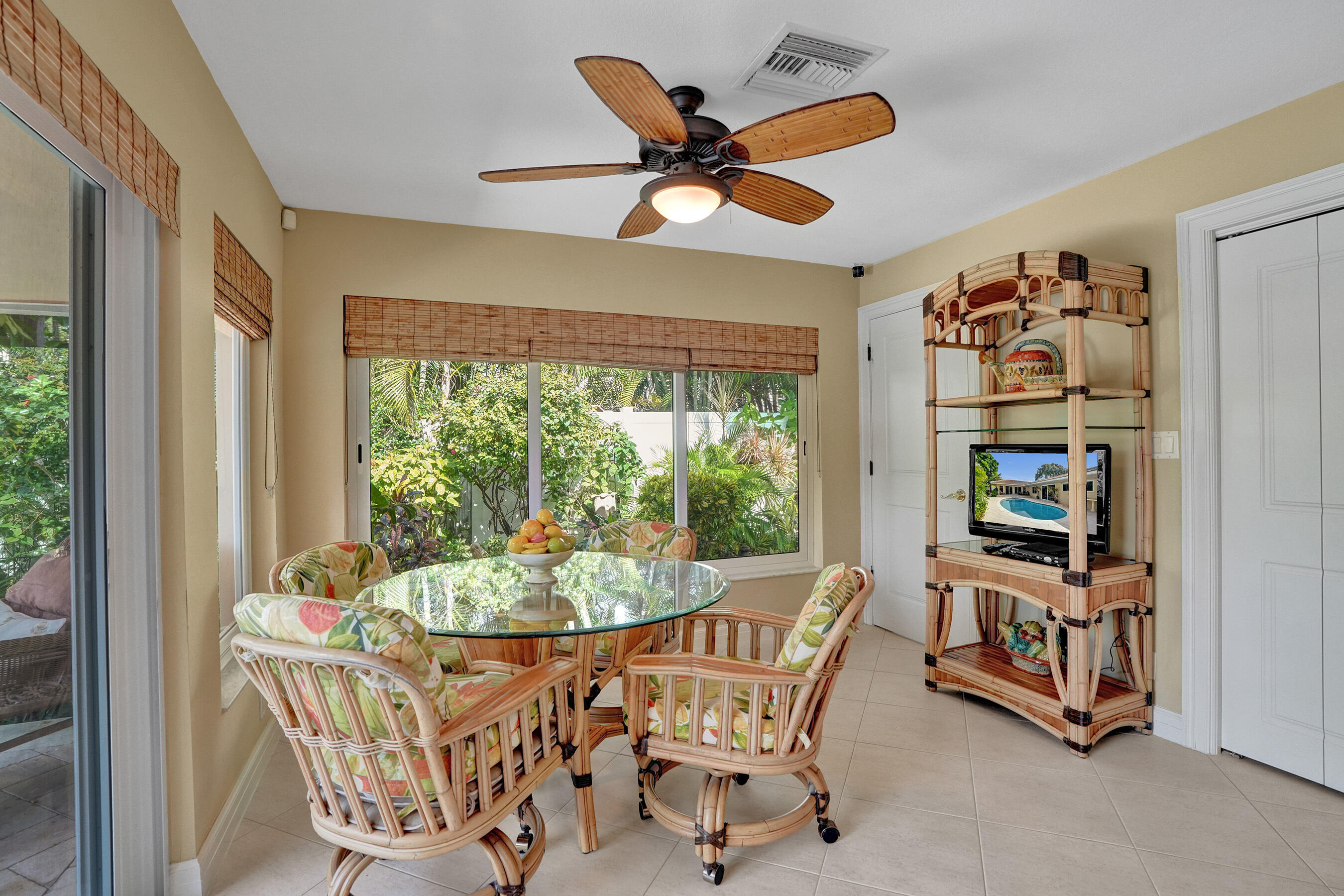 Coral Ridge Country Club Estates - Residential