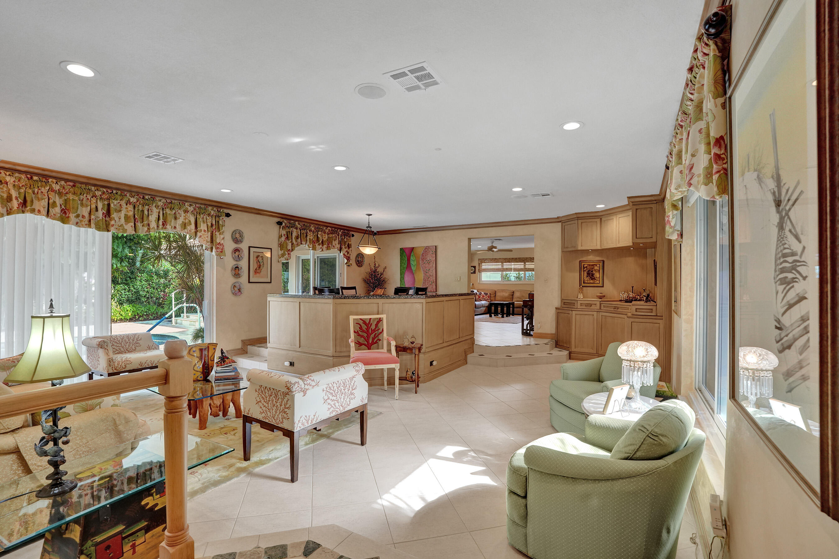Coral Ridge Country Club Estates - Residential