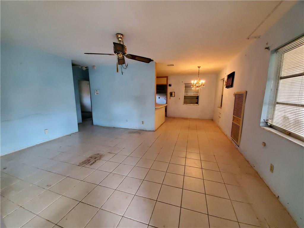 SEE THE 3D VIRTUAL TOUR - AMAZING LOW PRICE ON THIS VERY LARGE 3 BED 2 BATH PLUS LARGE DEN & LAUNDRY ROOM HOME LOCATED ON A NICE CUL-DE-SAC!!! PROPERTY INCLUDES AN OVER SIZED CARPORT - SPLIT FLOOR PLAN - HUGE LAUNDRY ROOM - COMPLETELY SEPARATE MASTER SUITE WITH EXTRA LARGE ATTACHED DEN AND SEPARATE ENTRANCE - BREAKFAST BAR - DINING ROOM - FAMILY ROOM - VERY LARGE ENCLOSED FRONT FLORIDA ROOM - NICE NEIGHBORS AND MUCH MORE....THIS PROPERTY HAS AMAZING POTENTIAL AS A LONG TERM HOME FOR YOU AND YOUR FAMILY OR AS AN INVESTMENT OPPORTUNITY... SEE THE 3D VIRTUAL TOUR