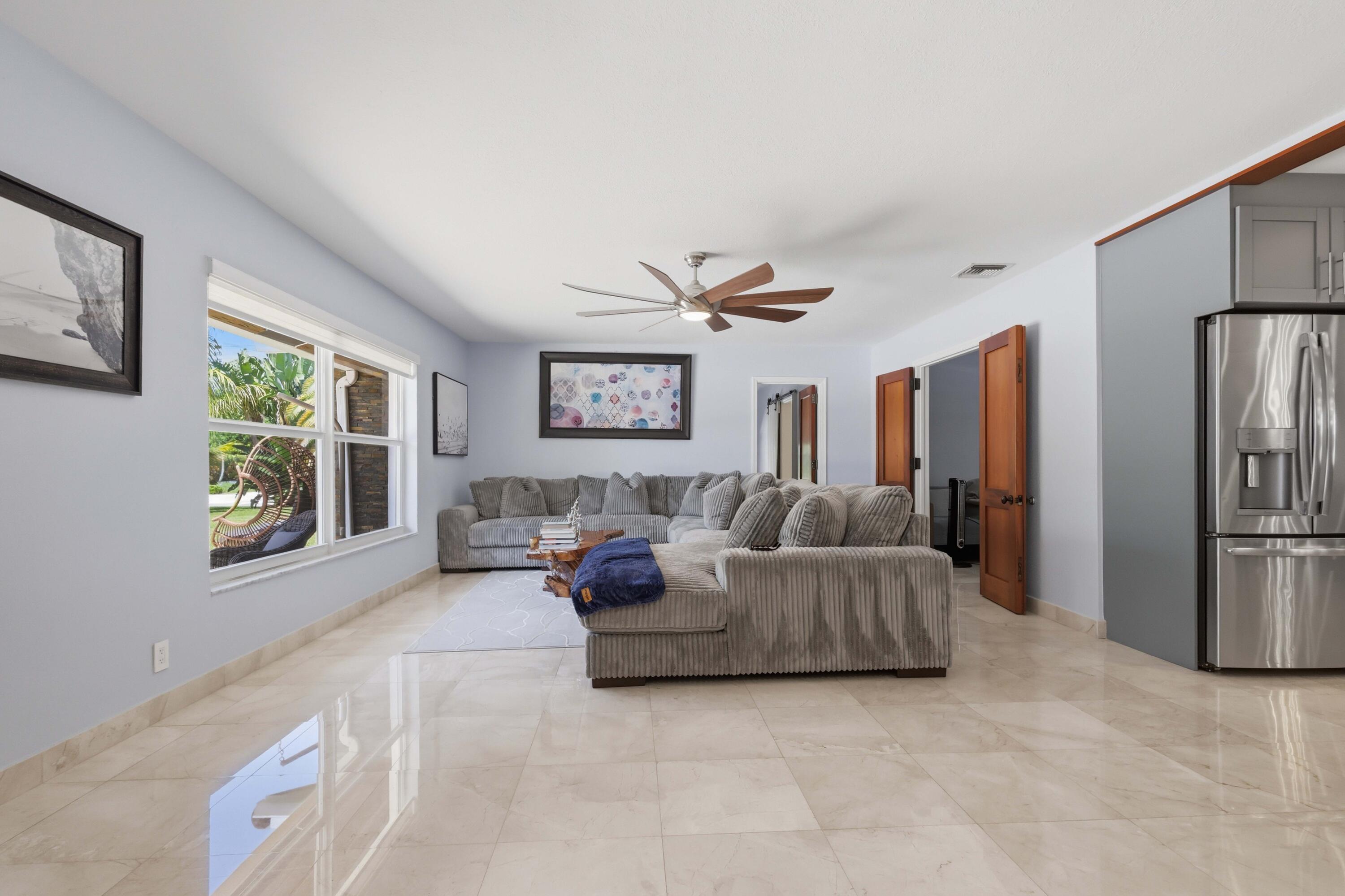 BERMUDA-RIVIERA SUB OF GALT - Residential