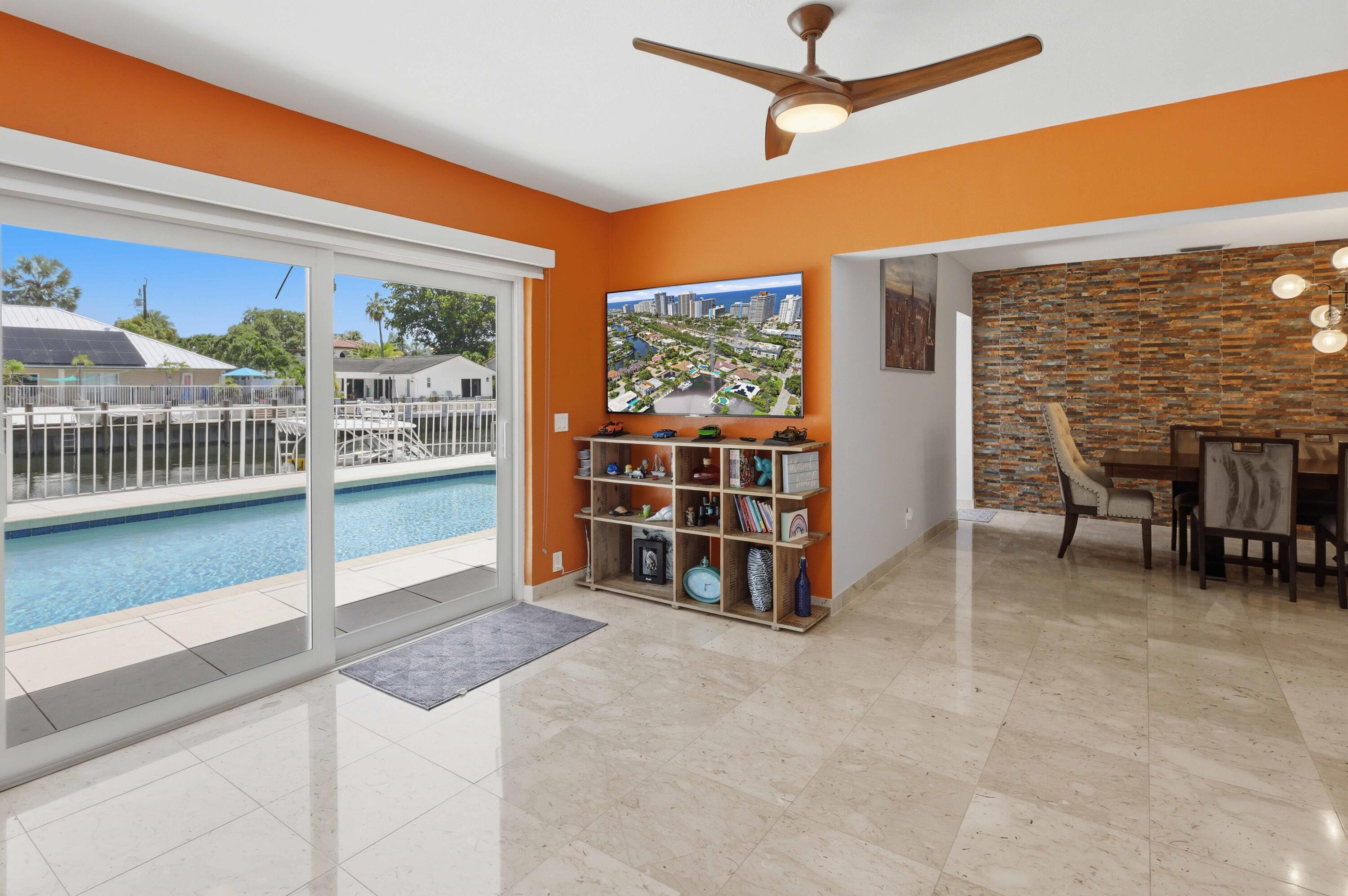 BERMUDA-RIVIERA SUB OF GALT - Residential