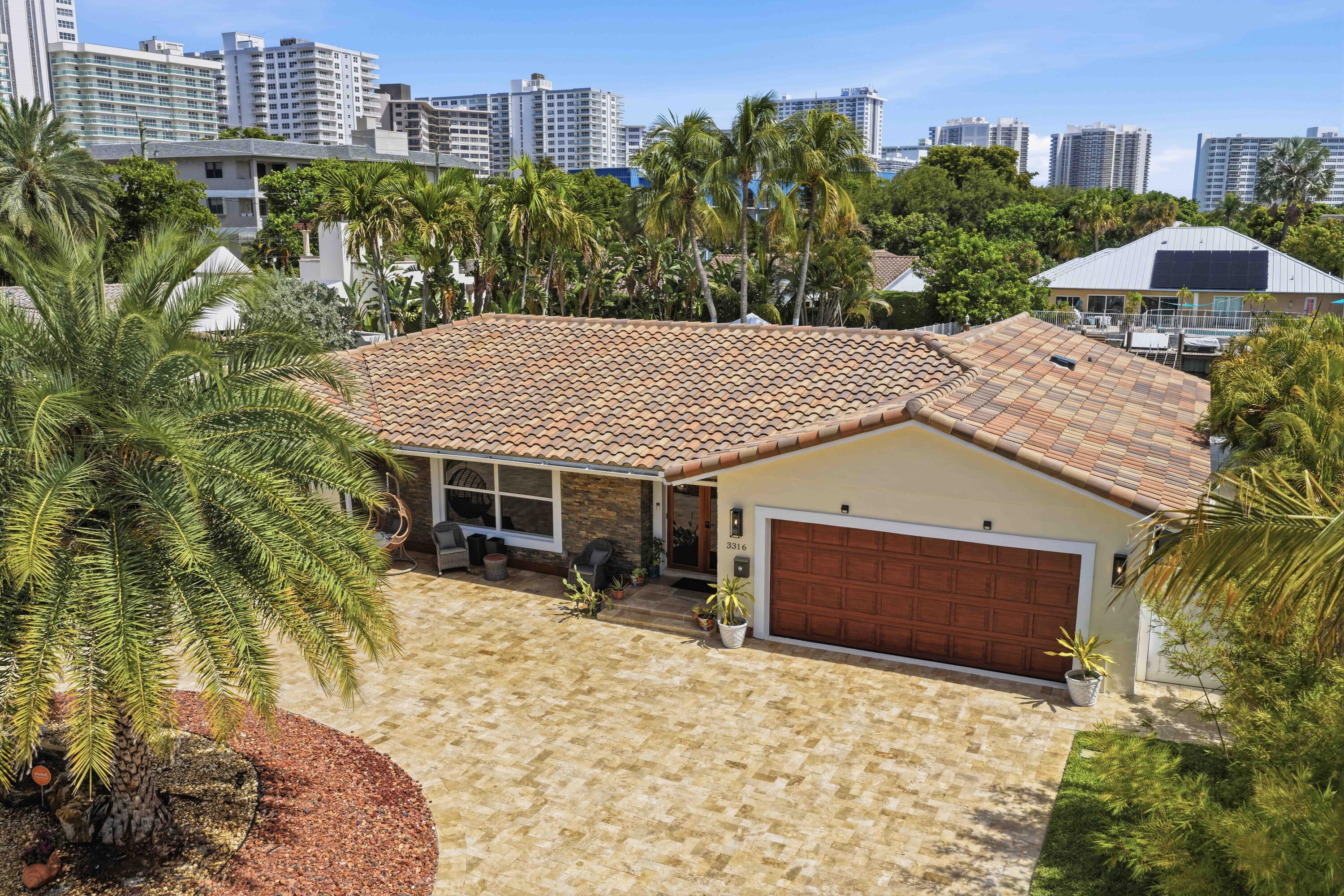 BERMUDA-RIVIERA SUB OF GALT - Residential