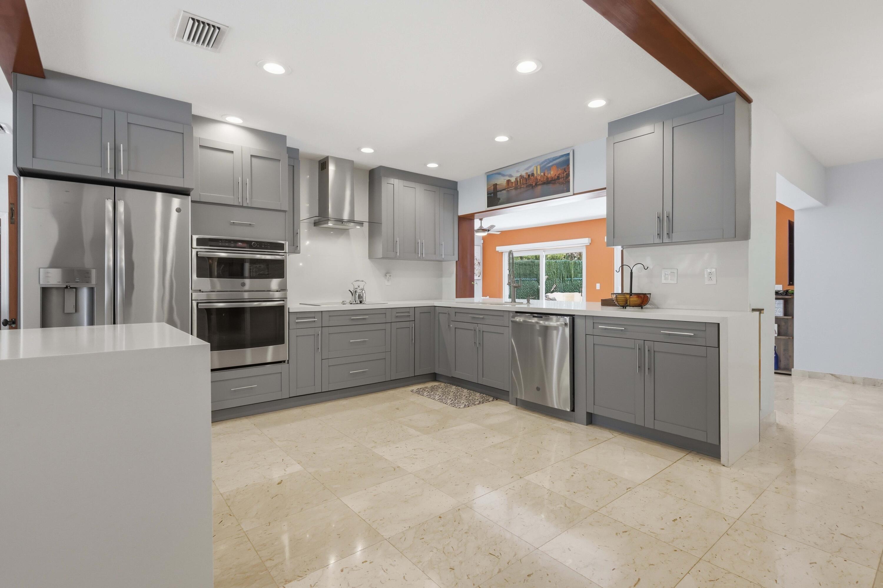 BERMUDA-RIVIERA SUB OF GALT - Residential
