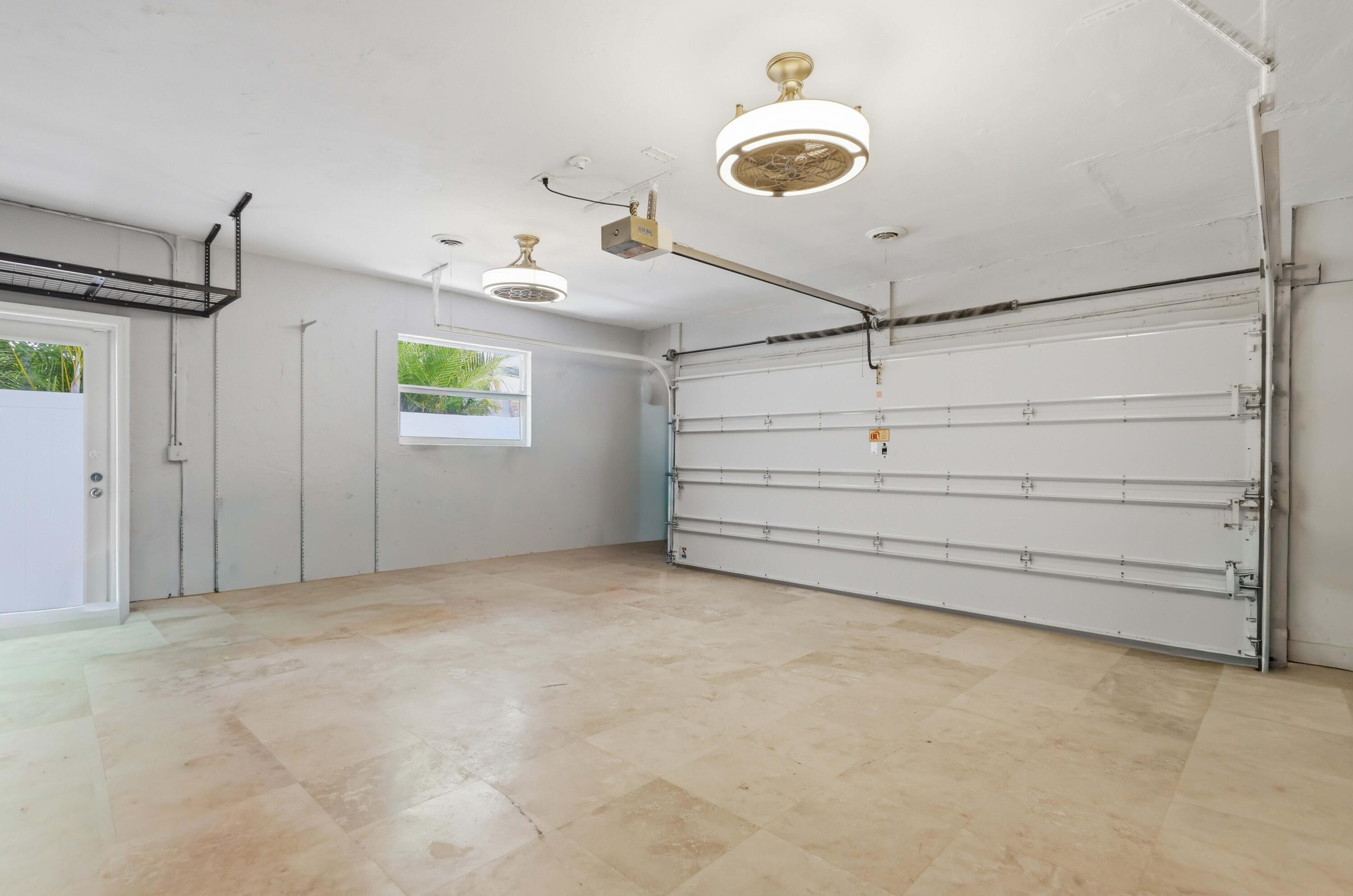 BERMUDA-RIVIERA SUB OF GALT - Residential