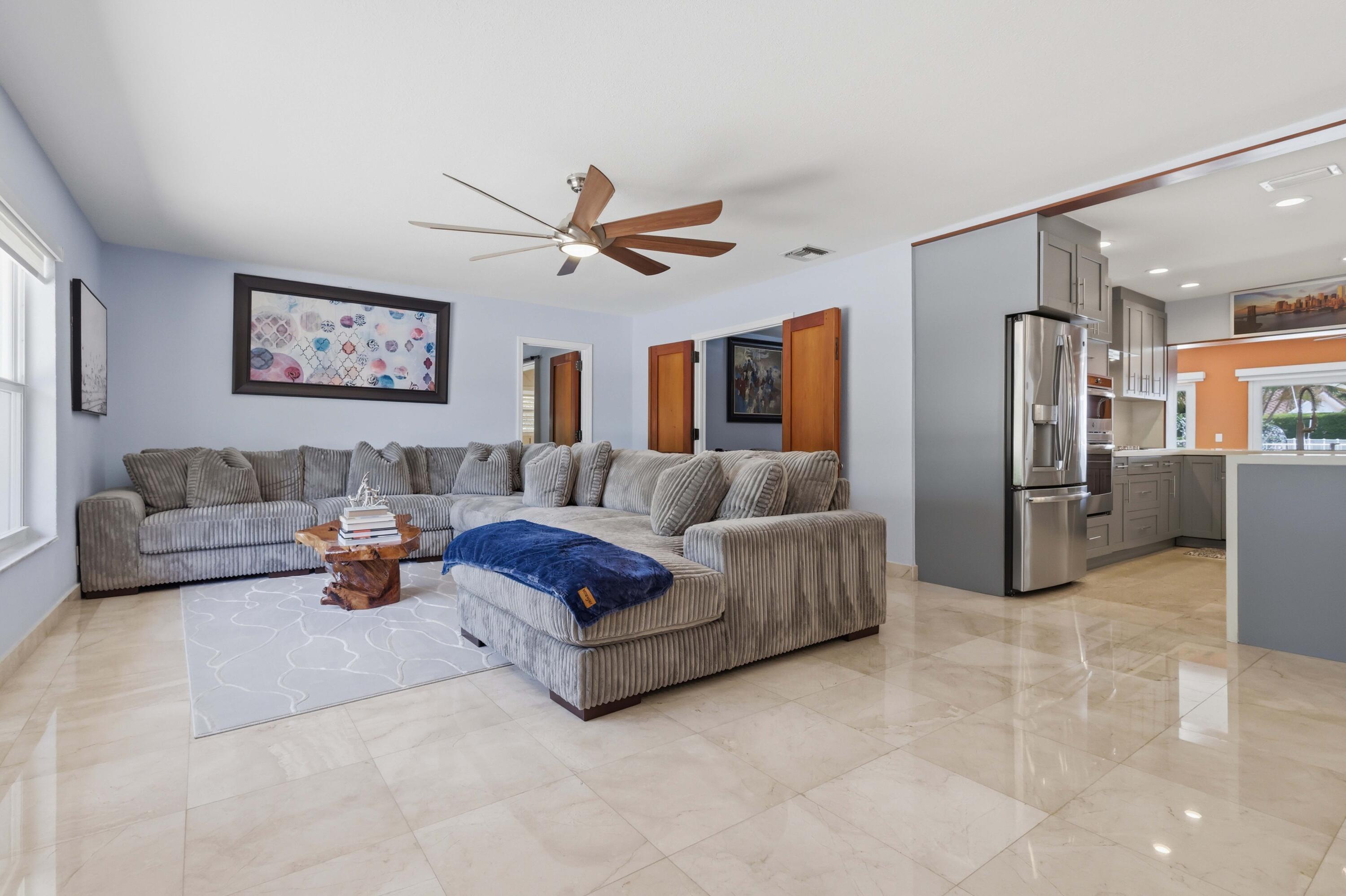 BERMUDA-RIVIERA SUB OF GALT - Residential
