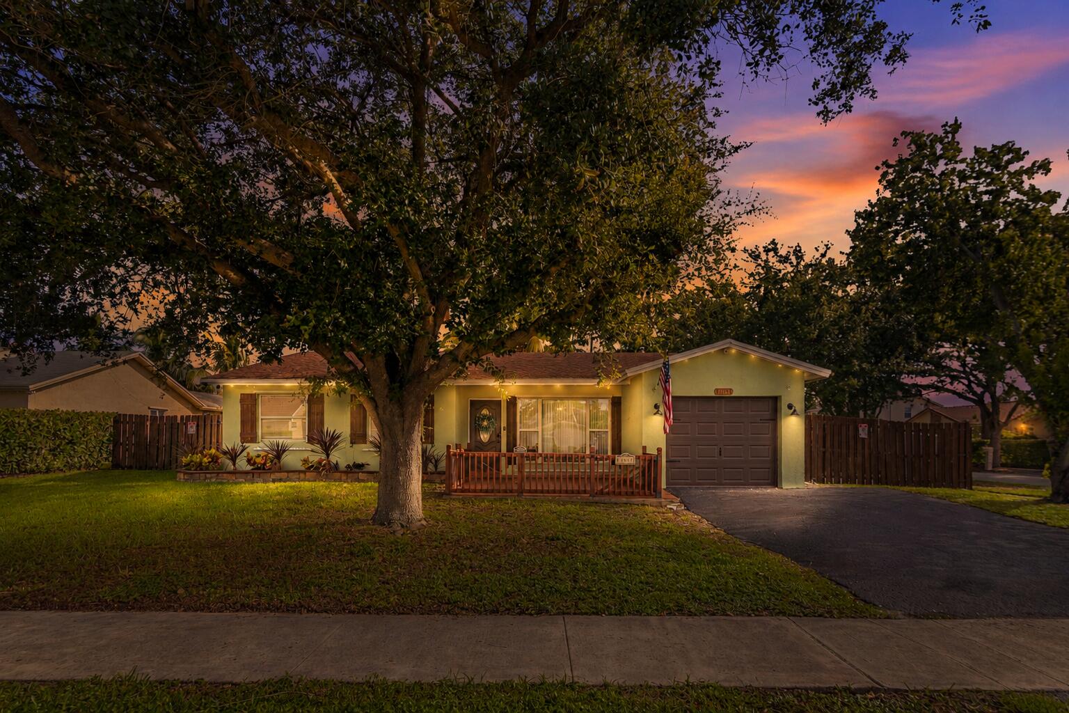 SUNRISE GOLF VILLAGE - Residential