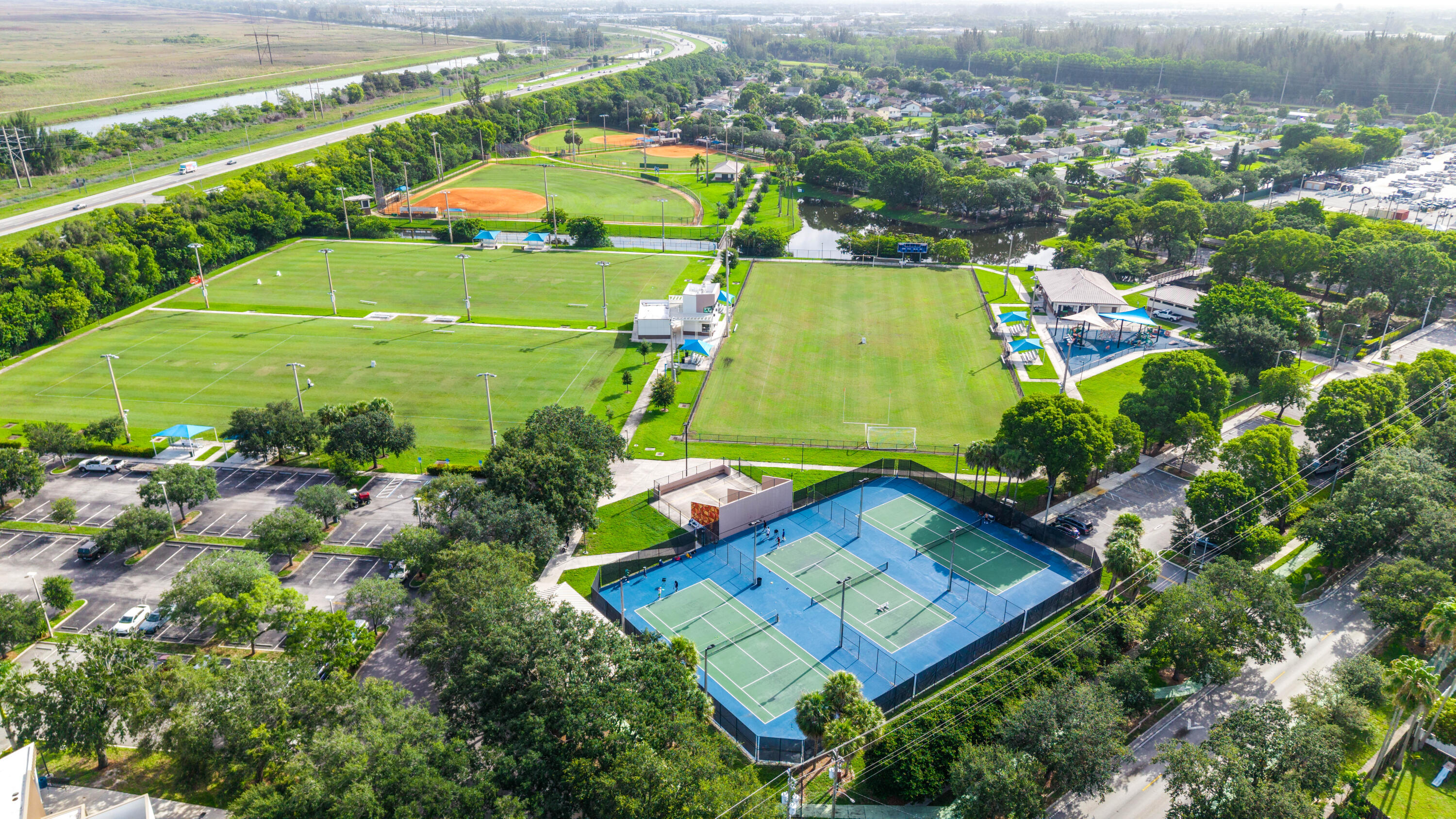 SUNRISE GOLF VILLAGE - Residential