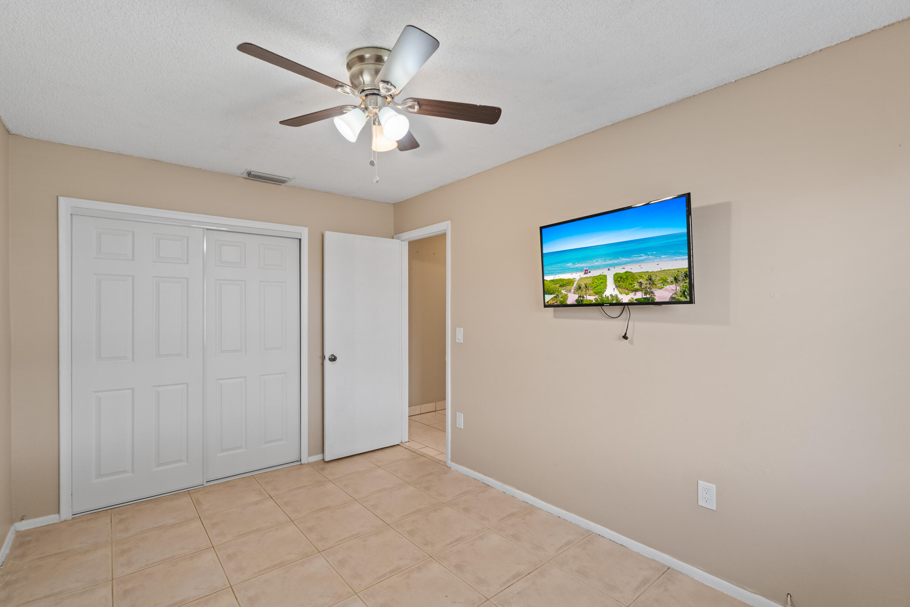 SUNRISE GOLF VILLAGE - Residential