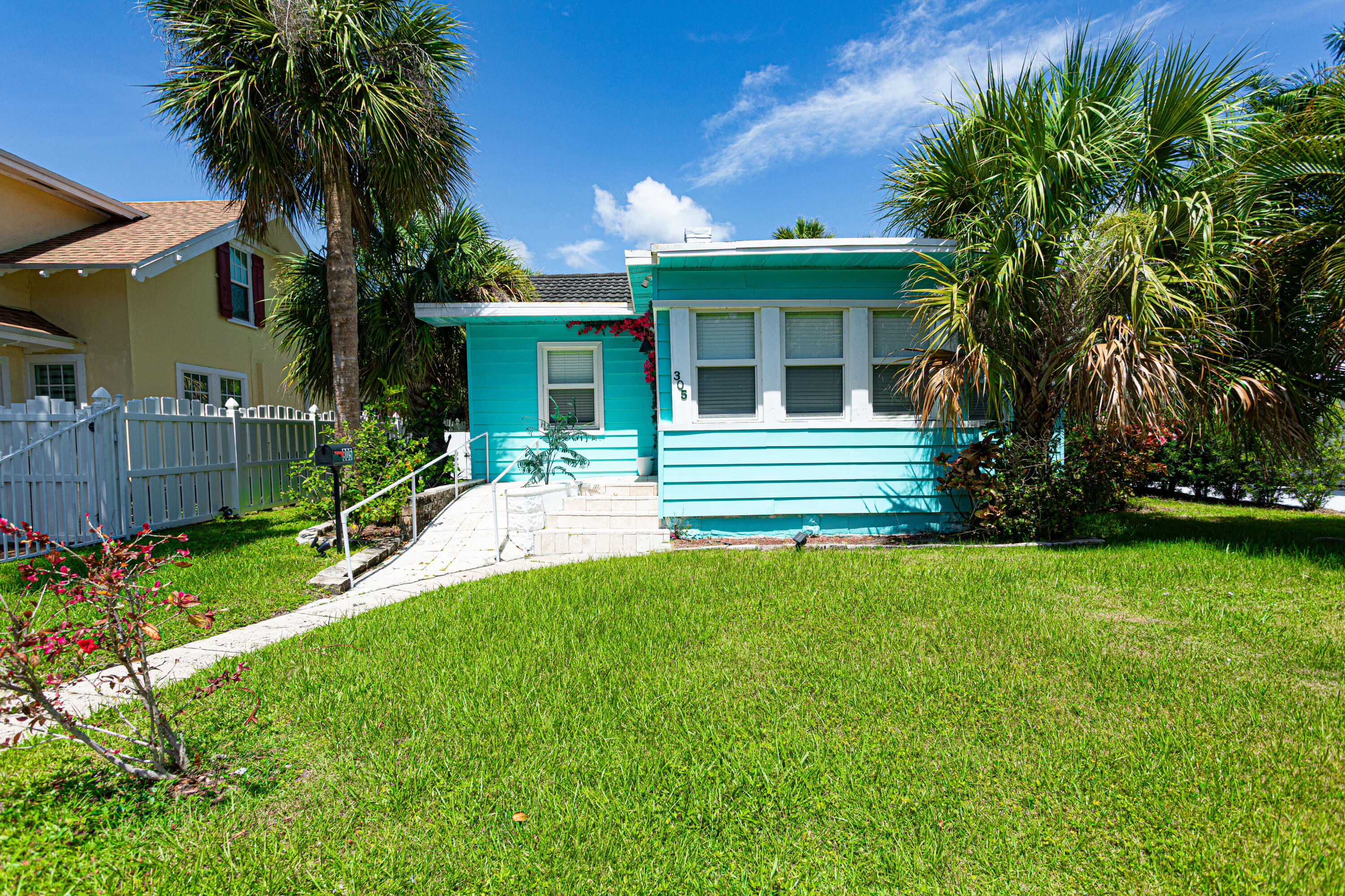 LAKE WORTH TOWN OF - Residential