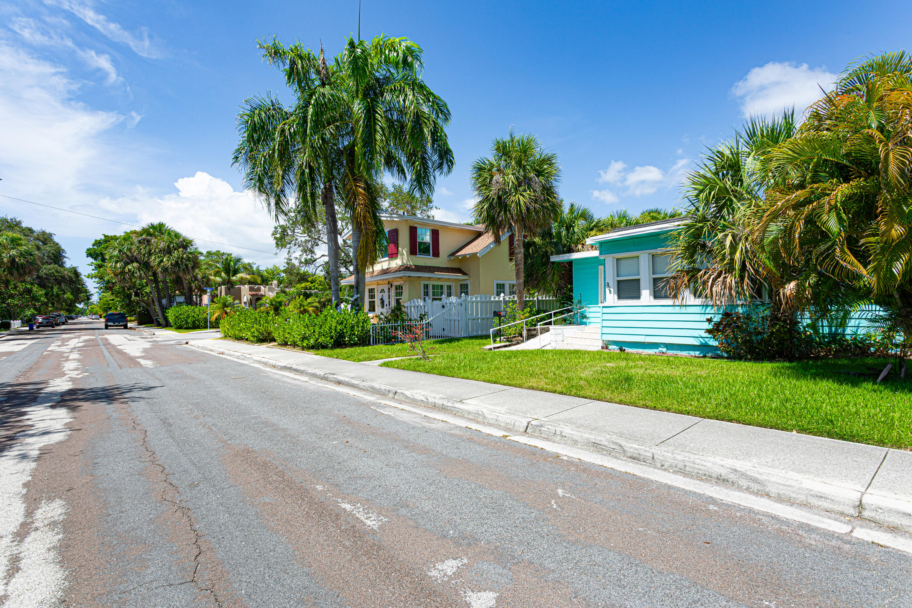 LAKE WORTH TOWN OF - Residential