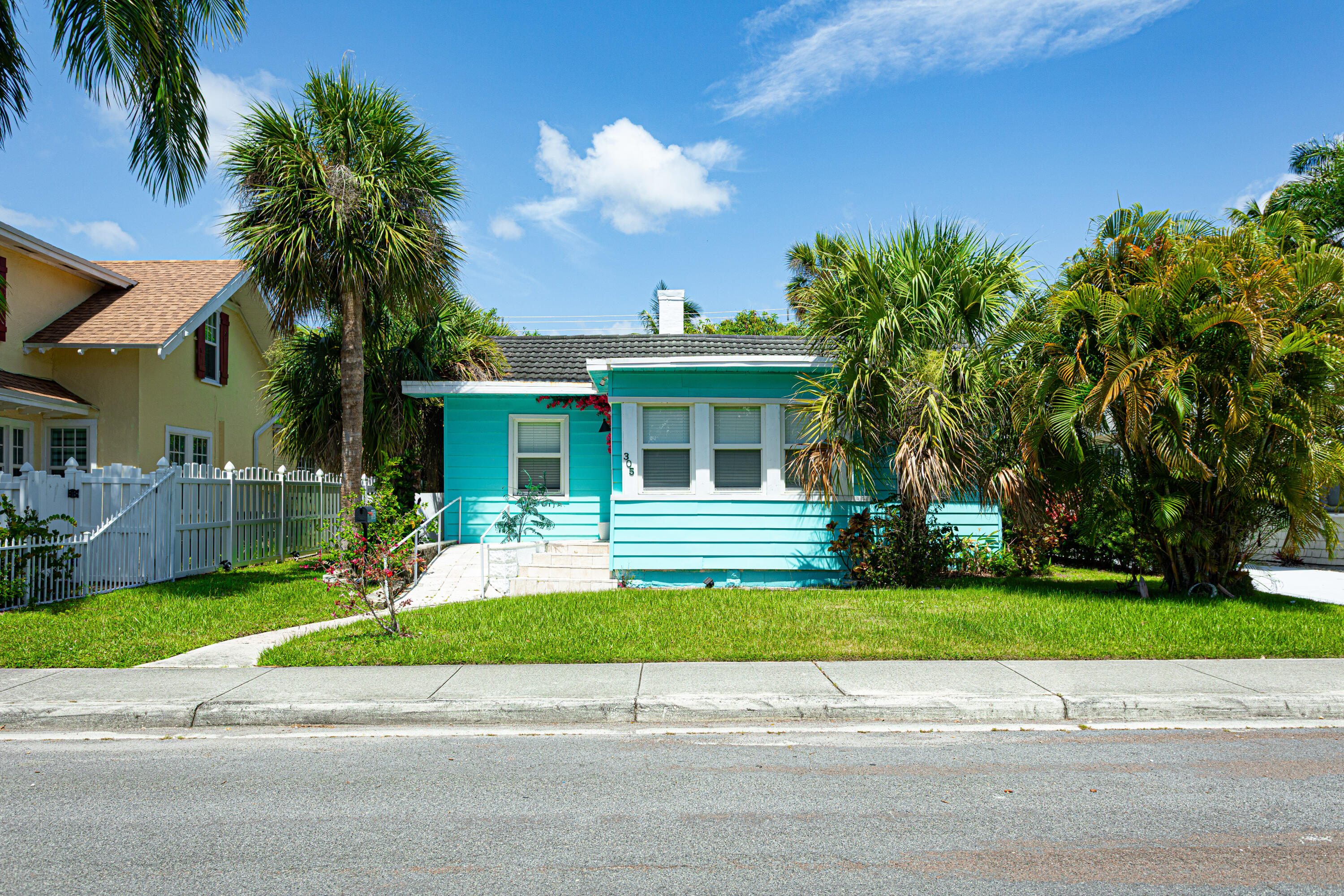 LAKE WORTH TOWN OF - Residential