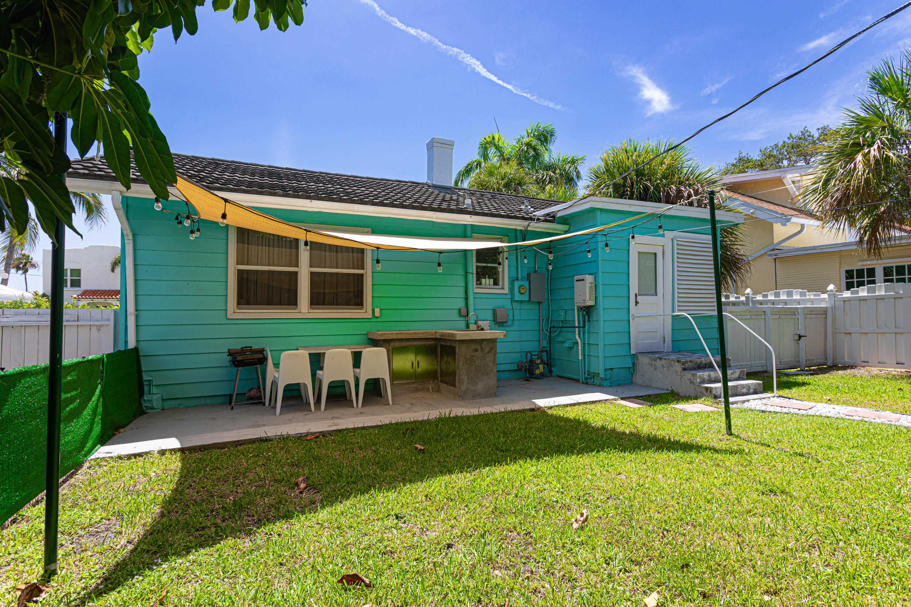 LAKE WORTH TOWN OF - Residential