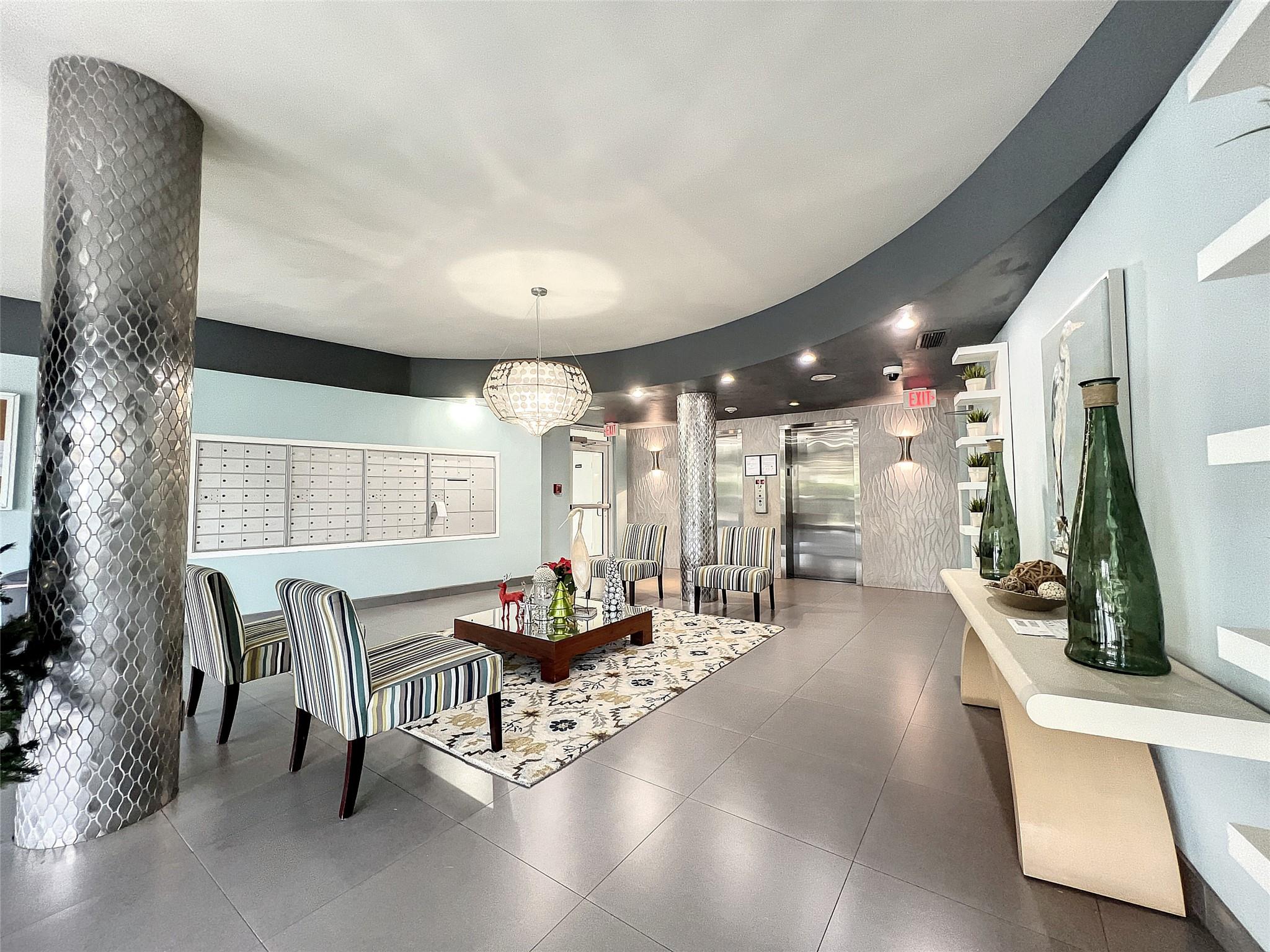 LE CERCLE BY THE BEACH - Residential
