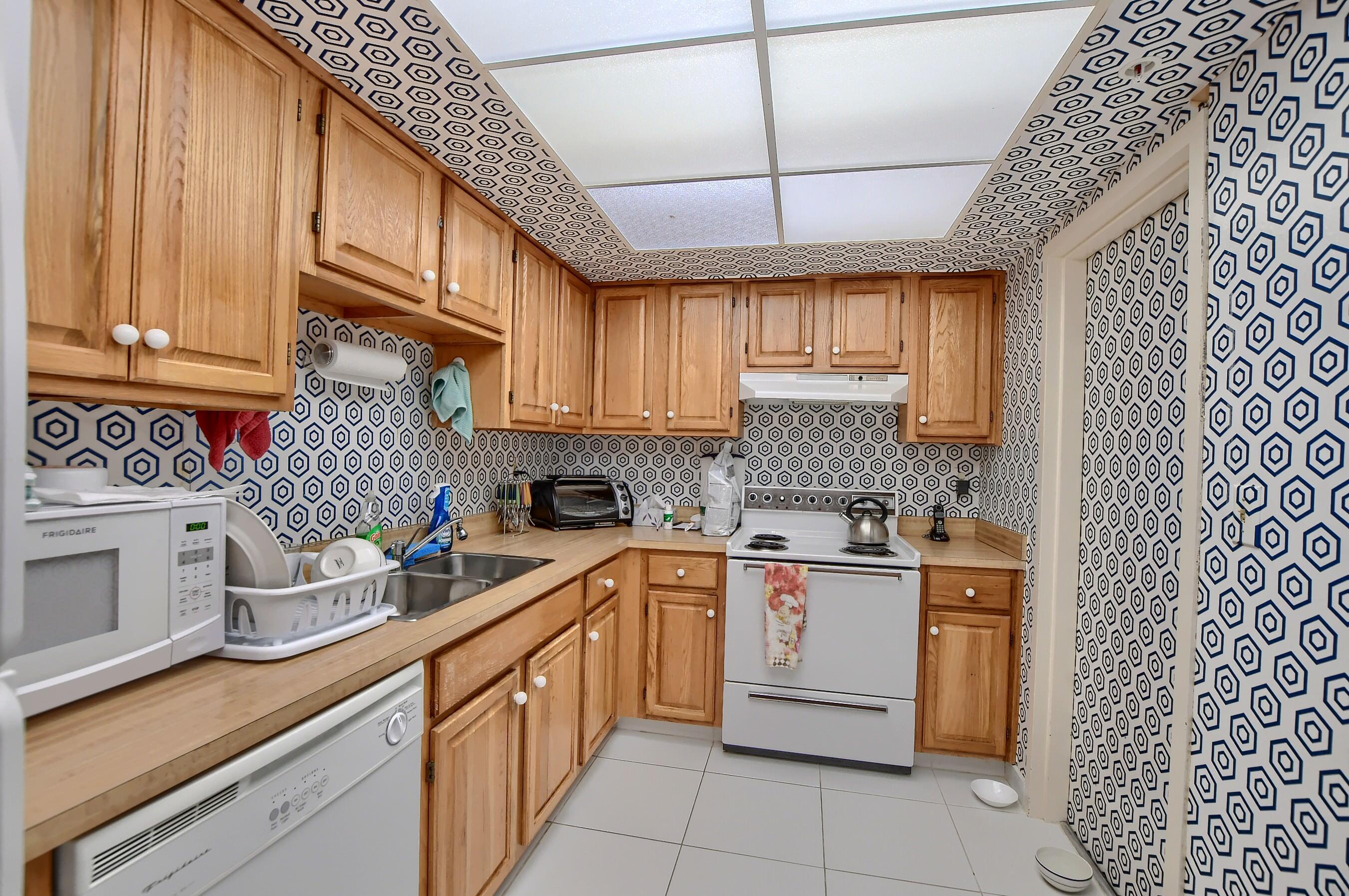 Lakewood Midrise - Residential Lease