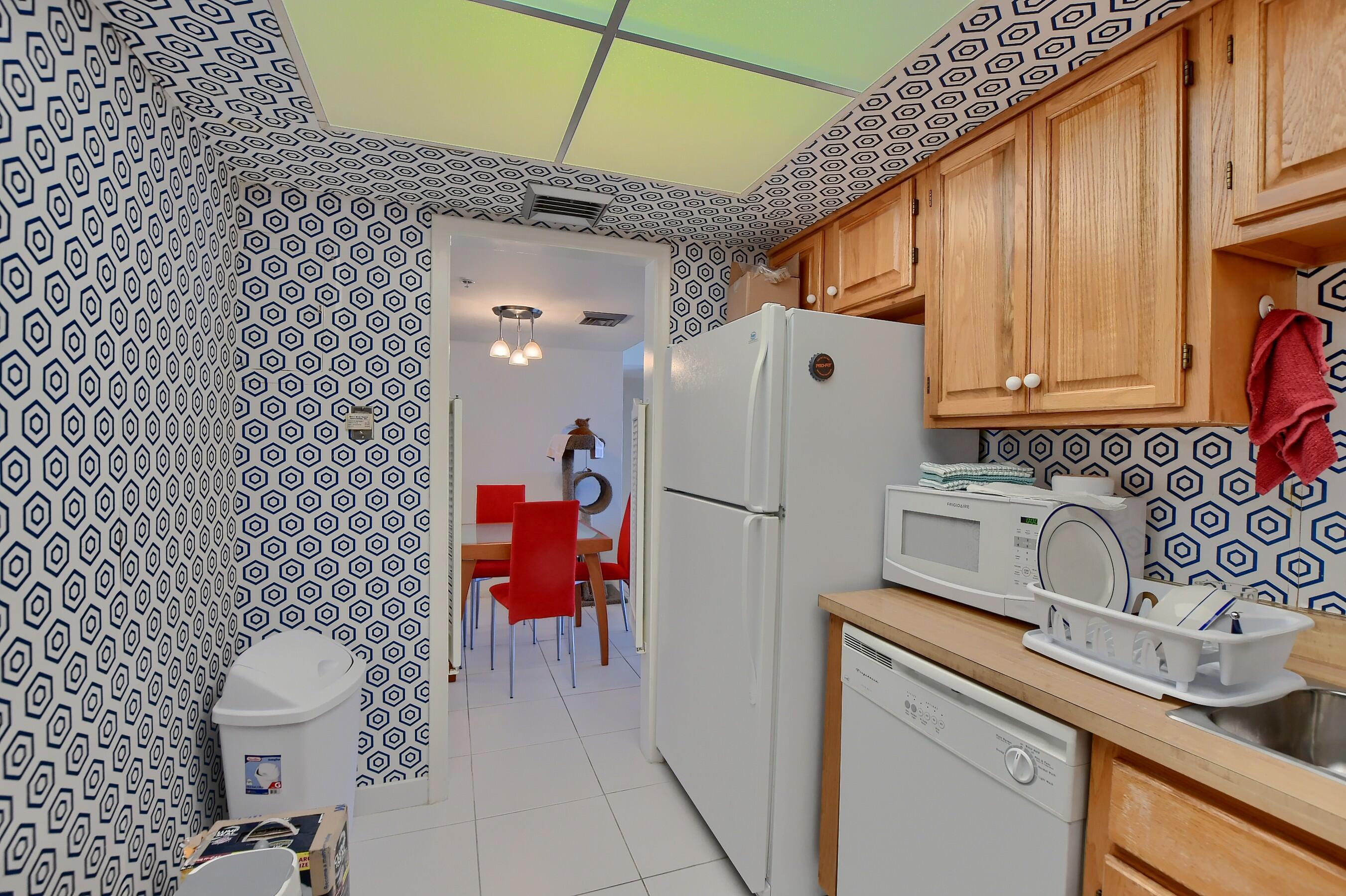 Lakewood Midrise - Residential Lease