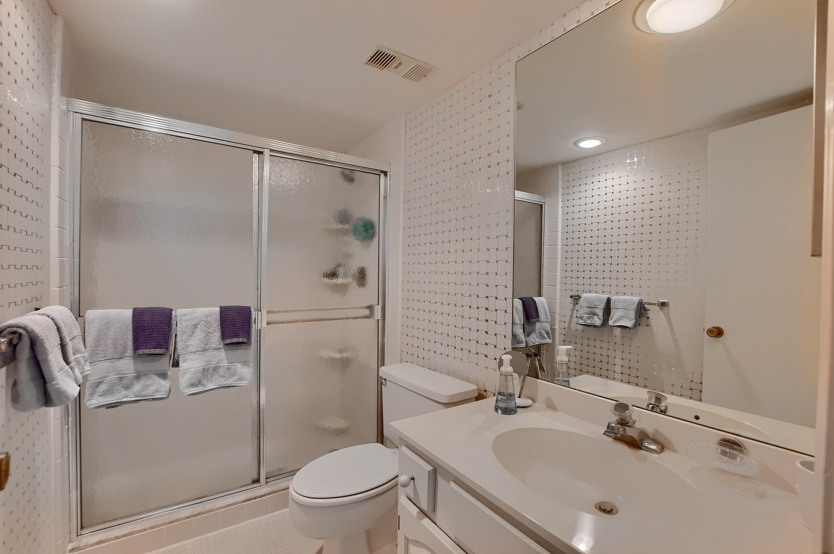 Lakewood Midrise - Residential Lease
