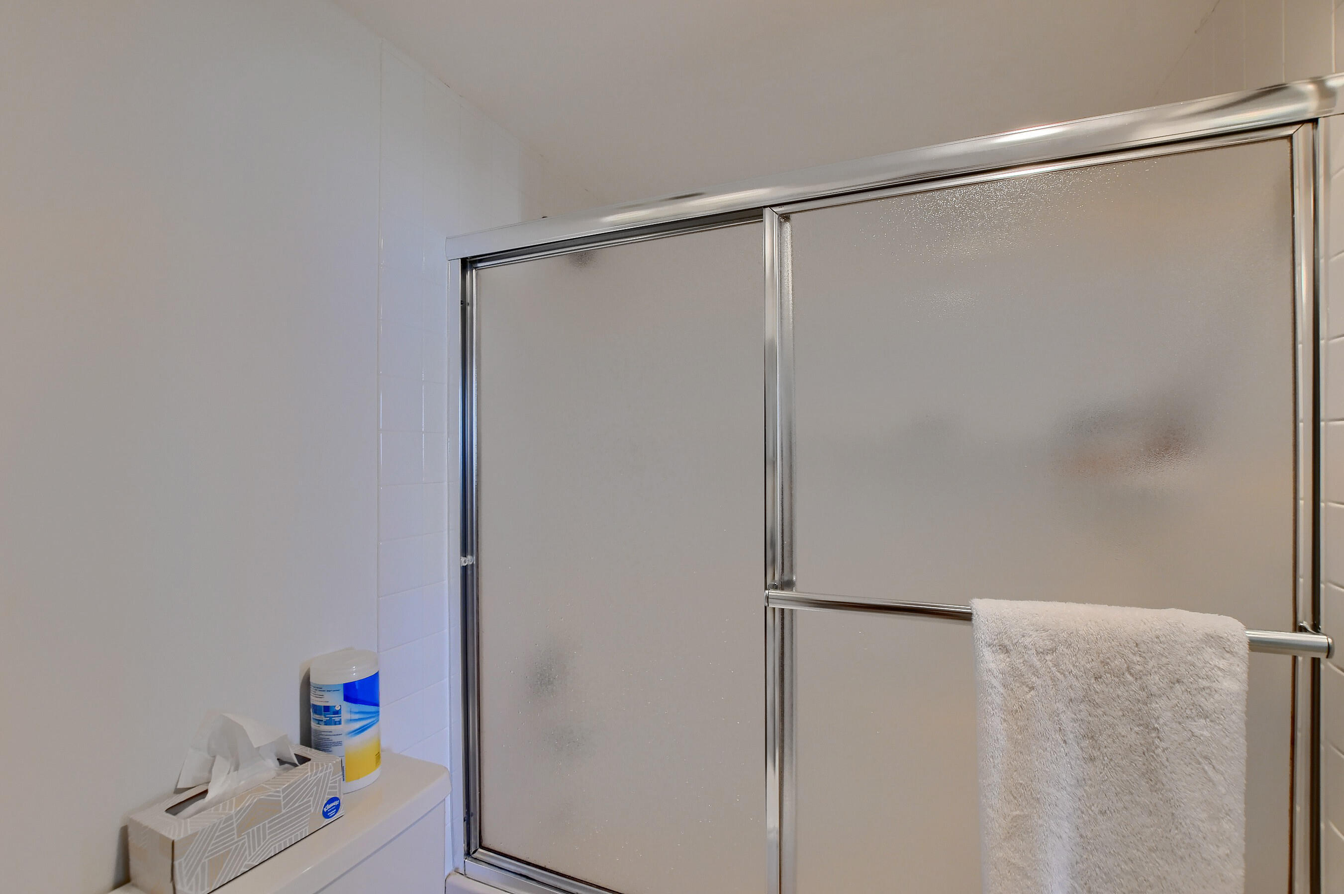 Lakewood Midrise - Residential Lease