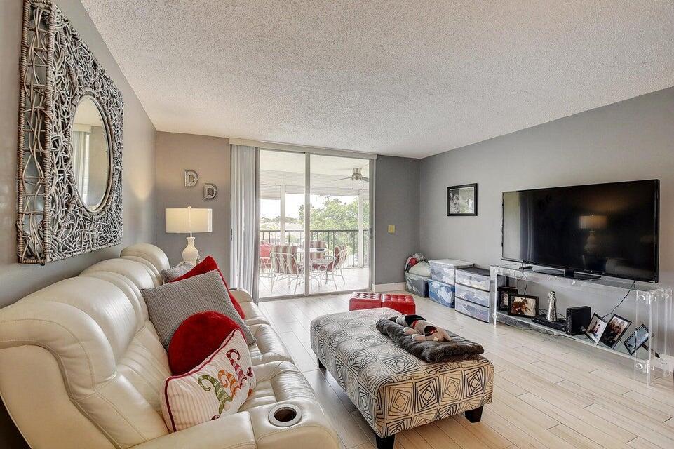 VILLAGES OF ORIOLE DEAUVILLE CONDO - Residential