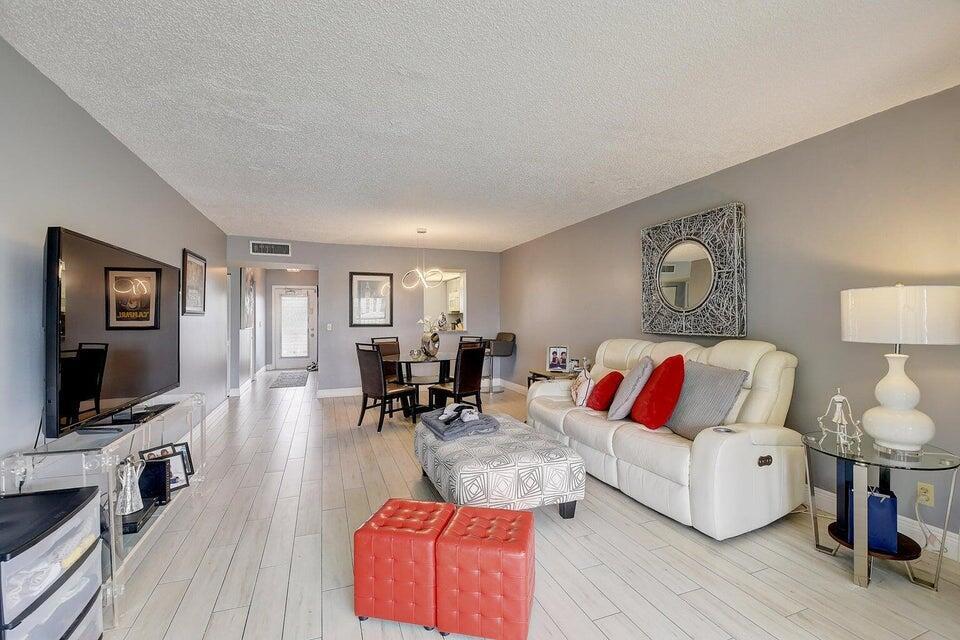 VILLAGES OF ORIOLE DEAUVILLE CONDO - Residential