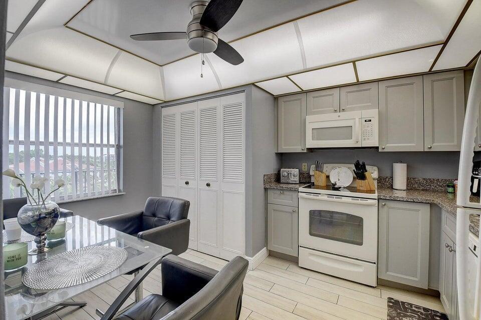 VILLAGES OF ORIOLE DEAUVILLE CONDO - Residential
