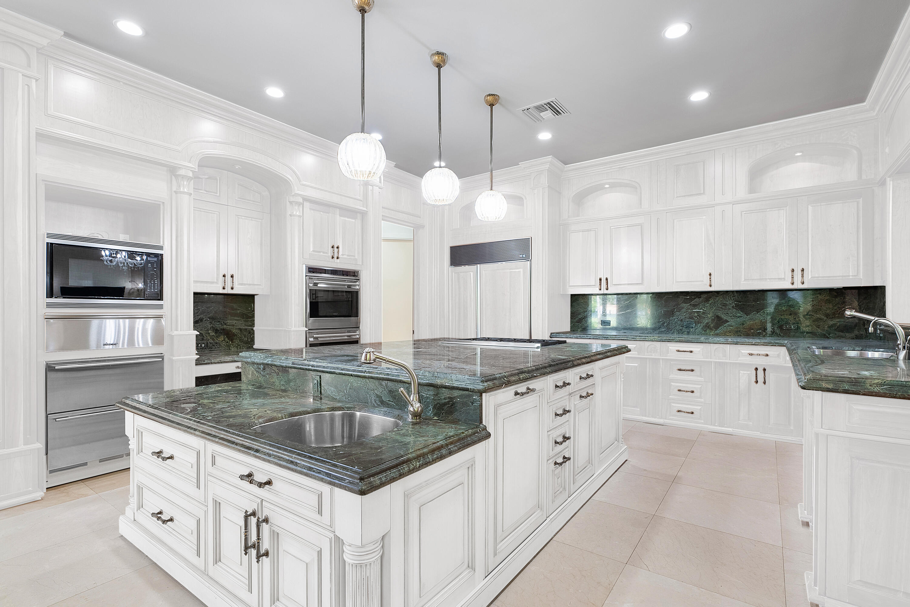 ST ANDREWS COUNTRY CLUB - Residential