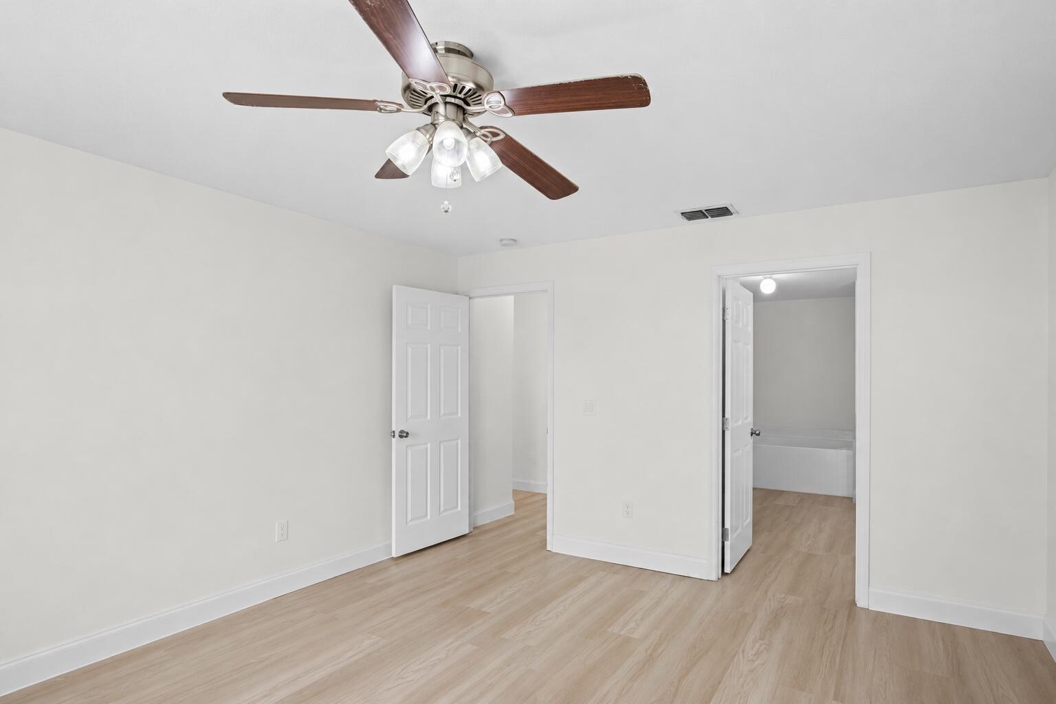 PORT ST LUCIE SECTION 8 - Residential