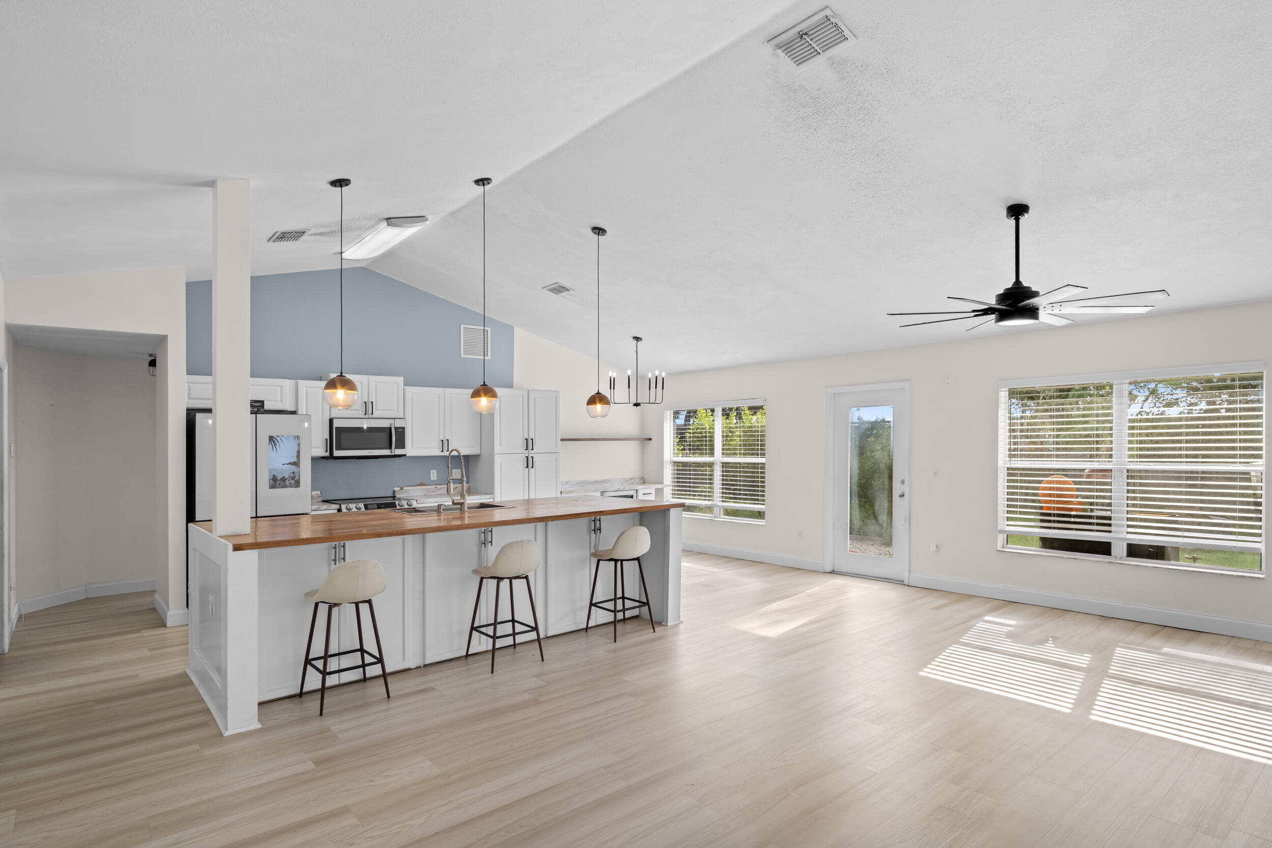 PORT ST LUCIE SECTION 8 - Residential