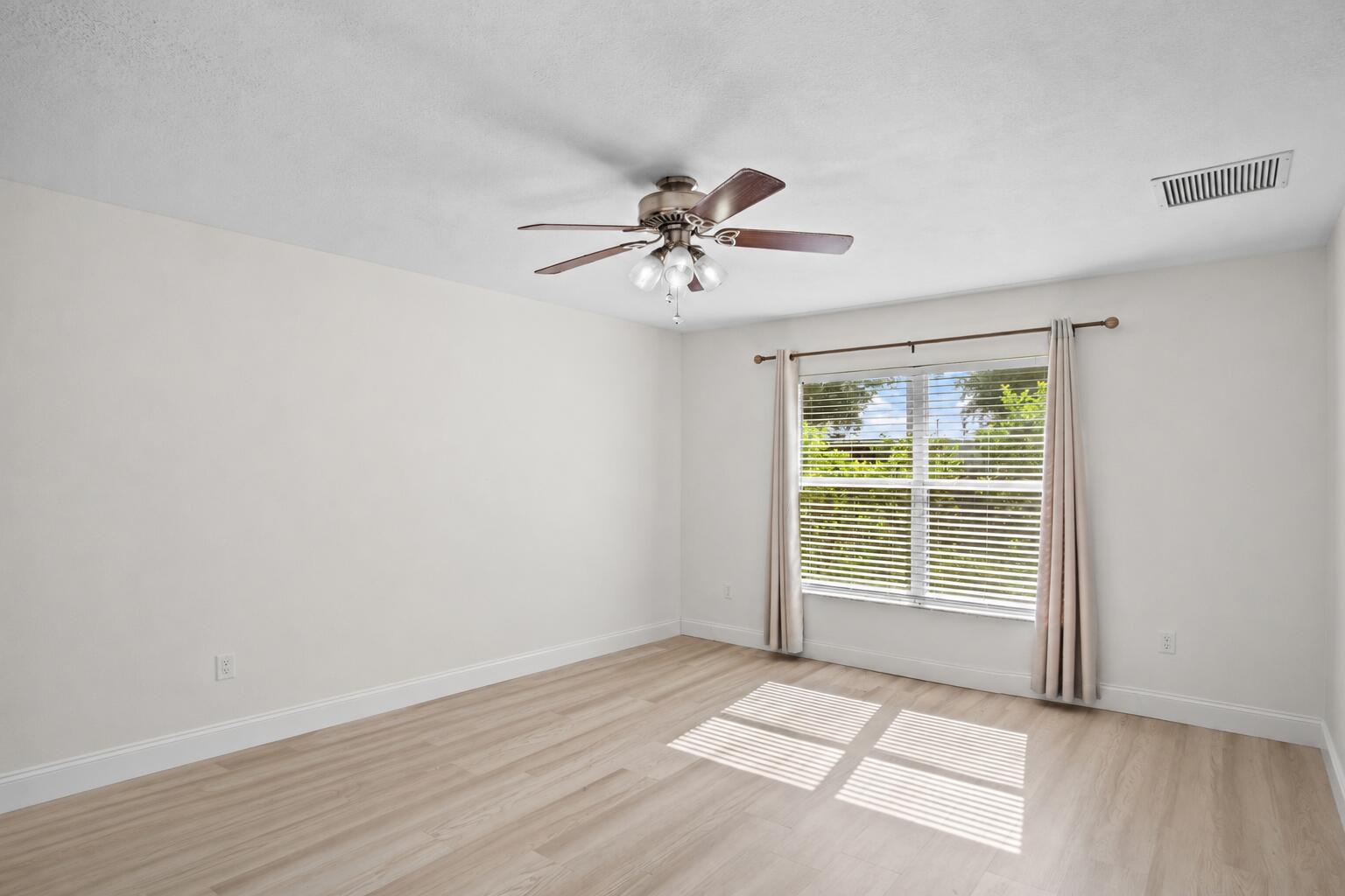 PORT ST LUCIE SECTION 8 - Residential