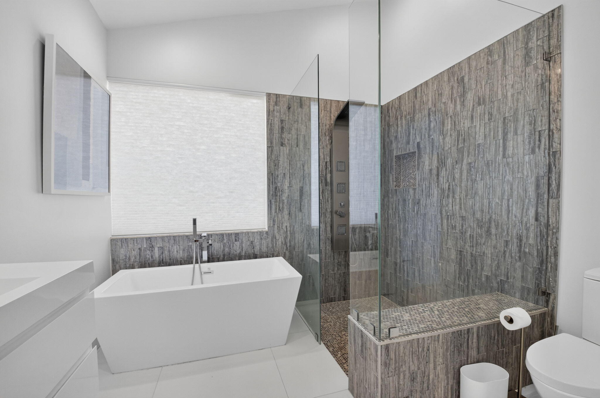 VICTORIA ISLES - Residential Lease