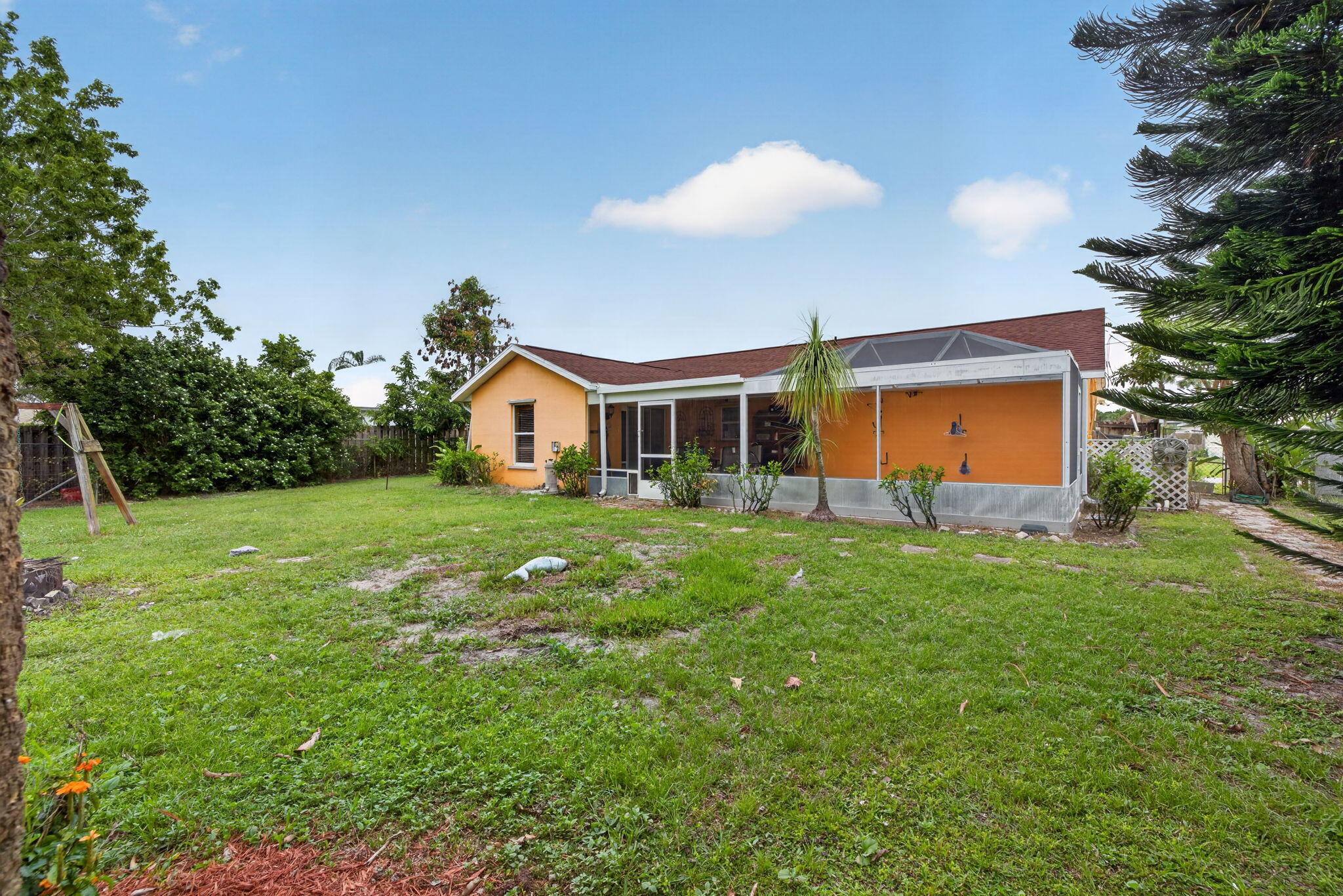 PORT ST LUCIE SECTION 8 - Residential