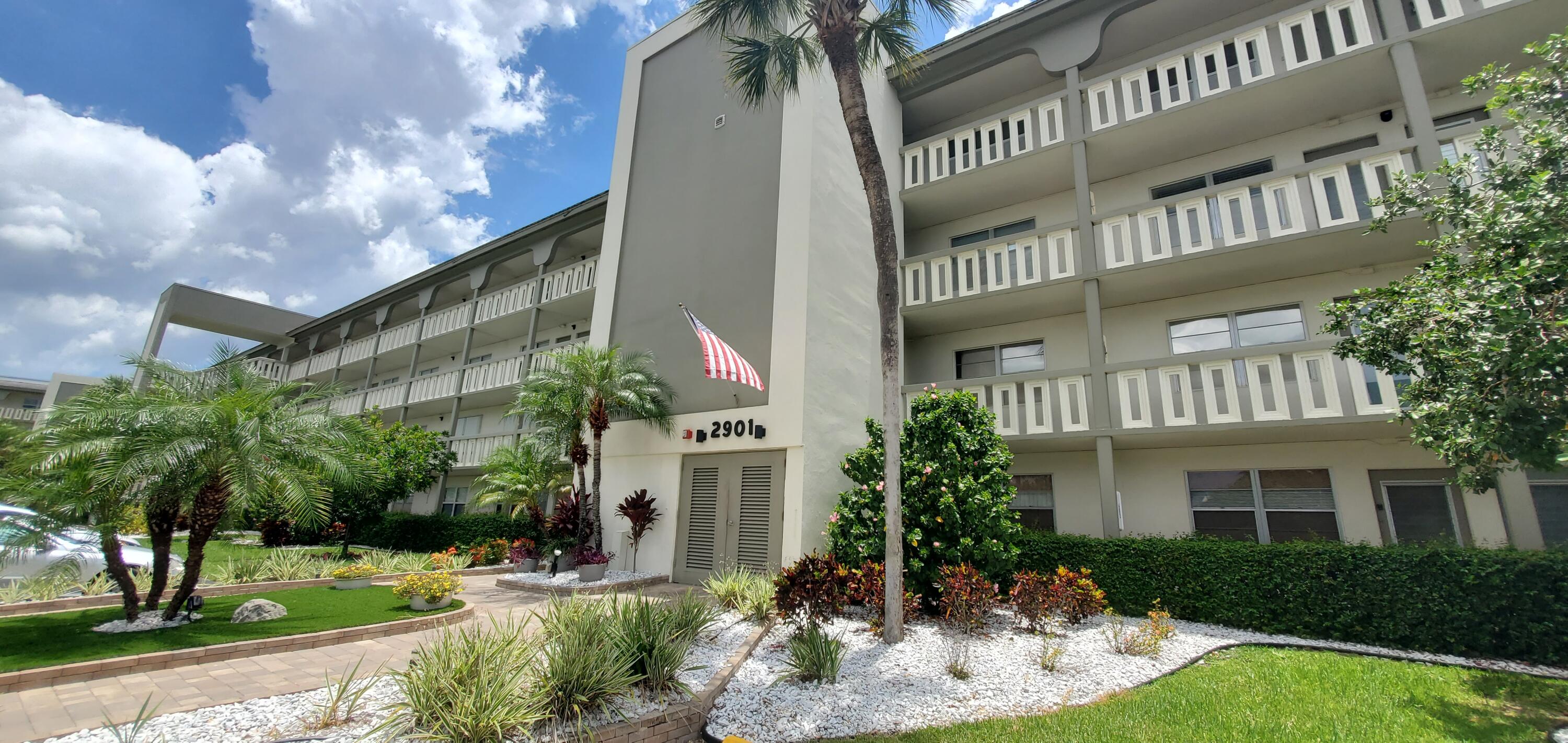 VICTORIA VILLAGE F CONDO - Residential
