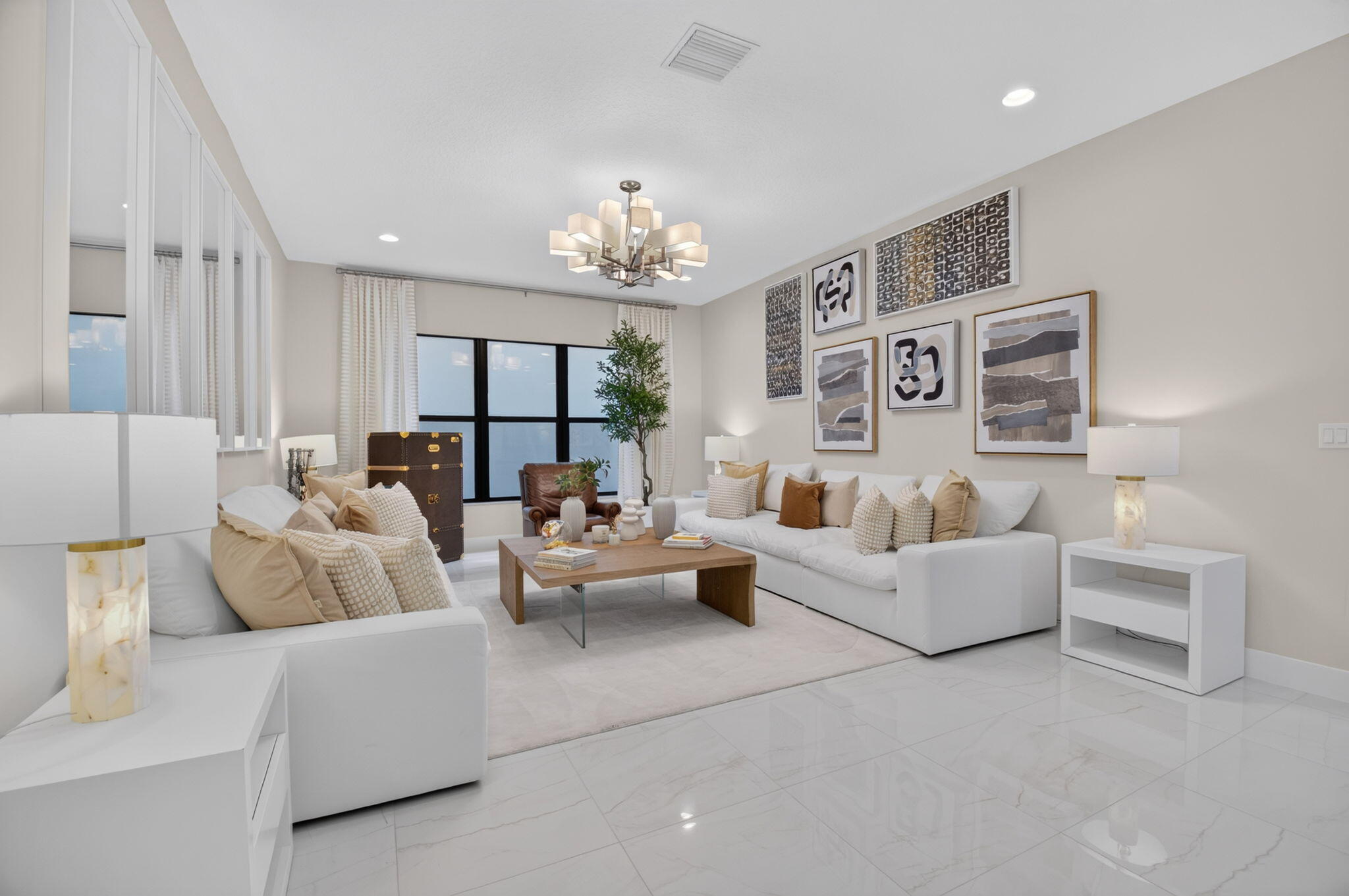 LOTUS PALM - Residential Lease