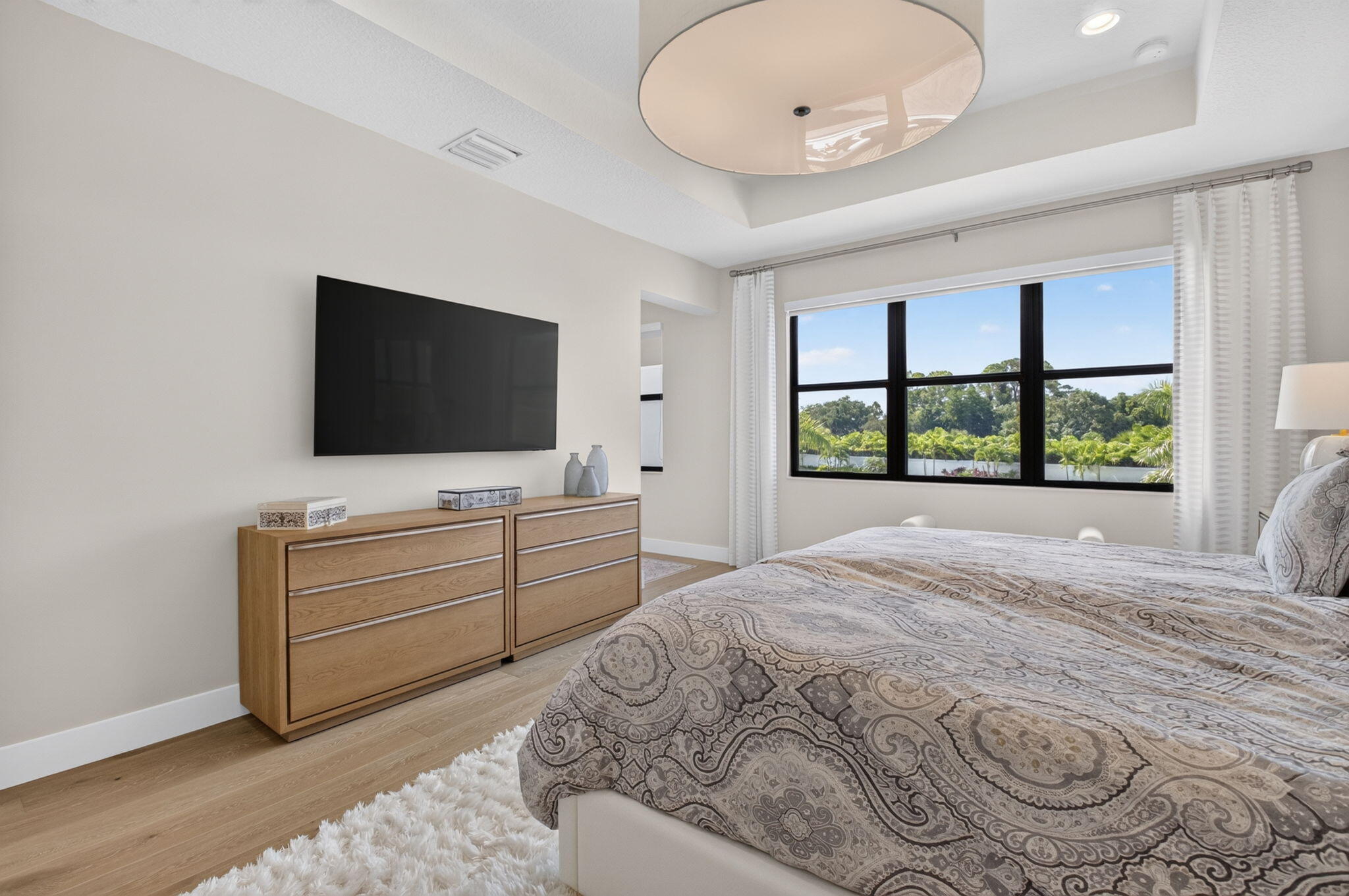 LOTUS PALM - Residential Lease