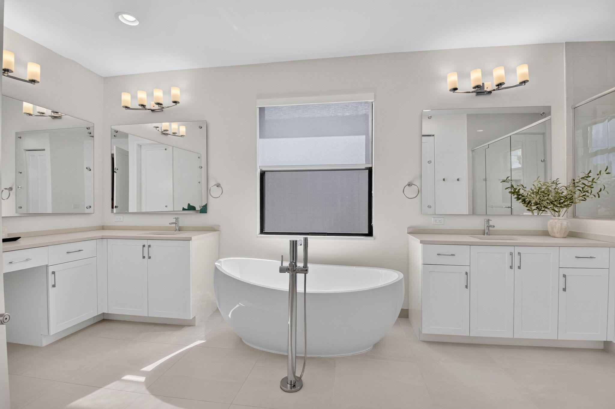 LOTUS PALM - Residential Lease