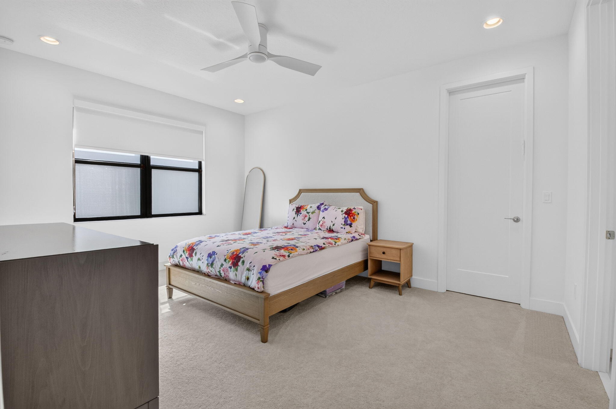 LOTUS PALM - Residential Lease