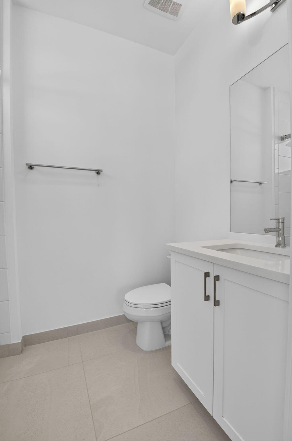 LOTUS PALM - Residential Lease