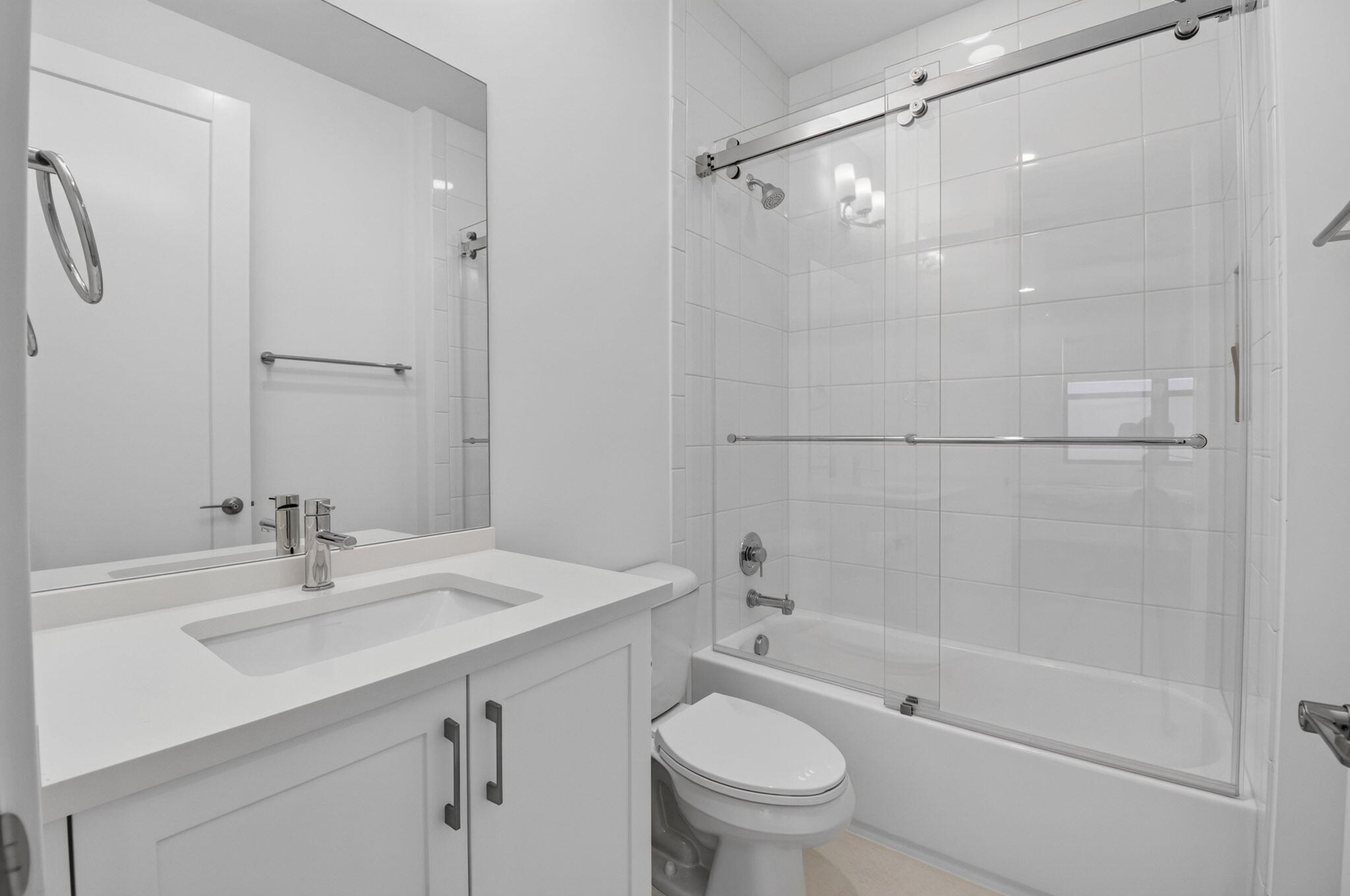 LOTUS PALM - Residential Lease