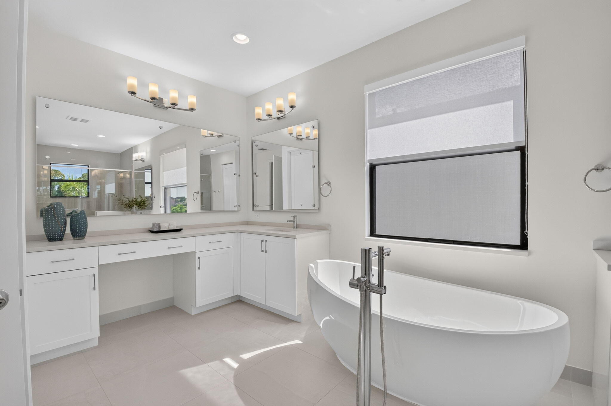 LOTUS PALM - Residential Lease