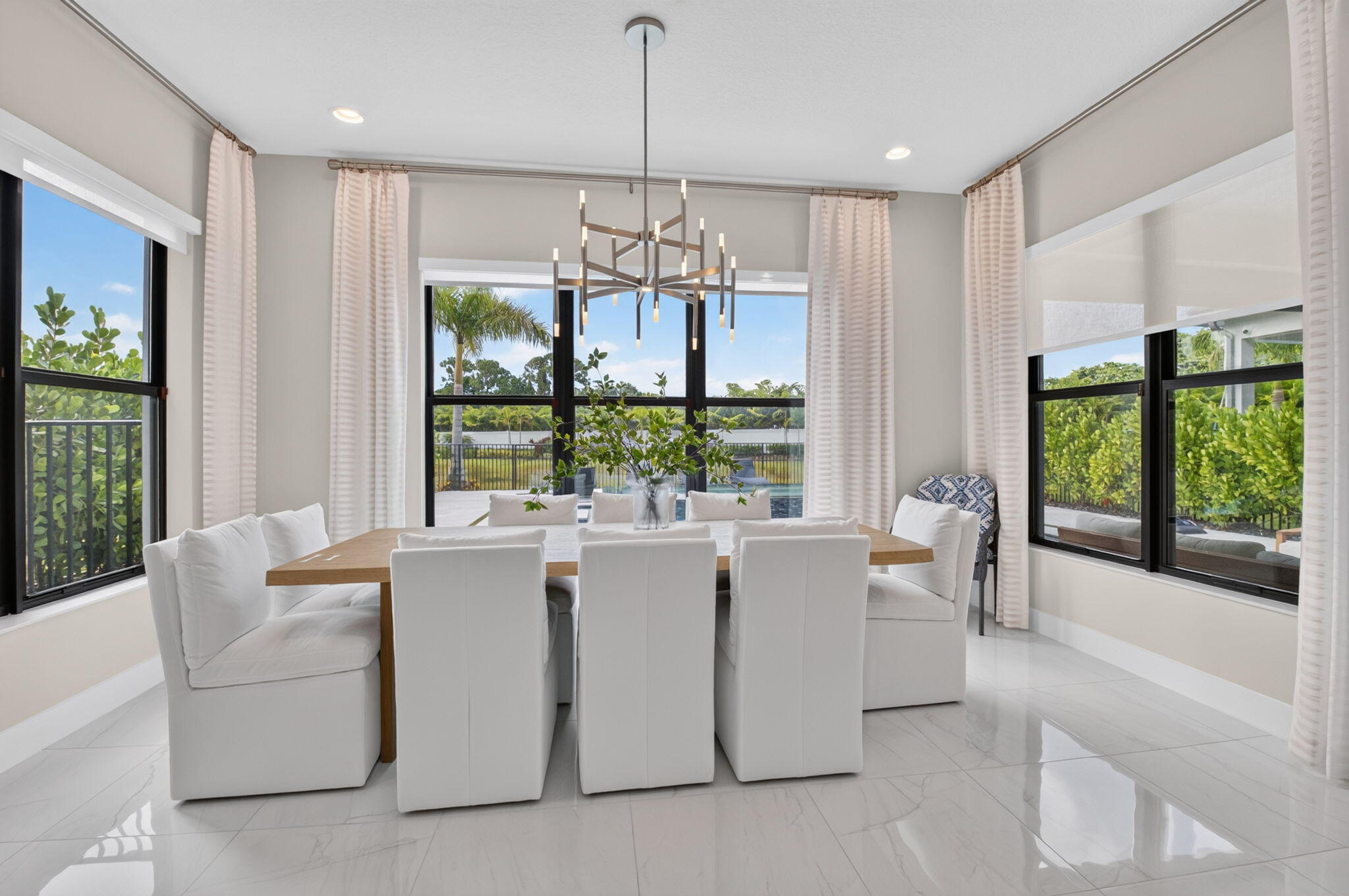 LOTUS PALM - Residential Lease
