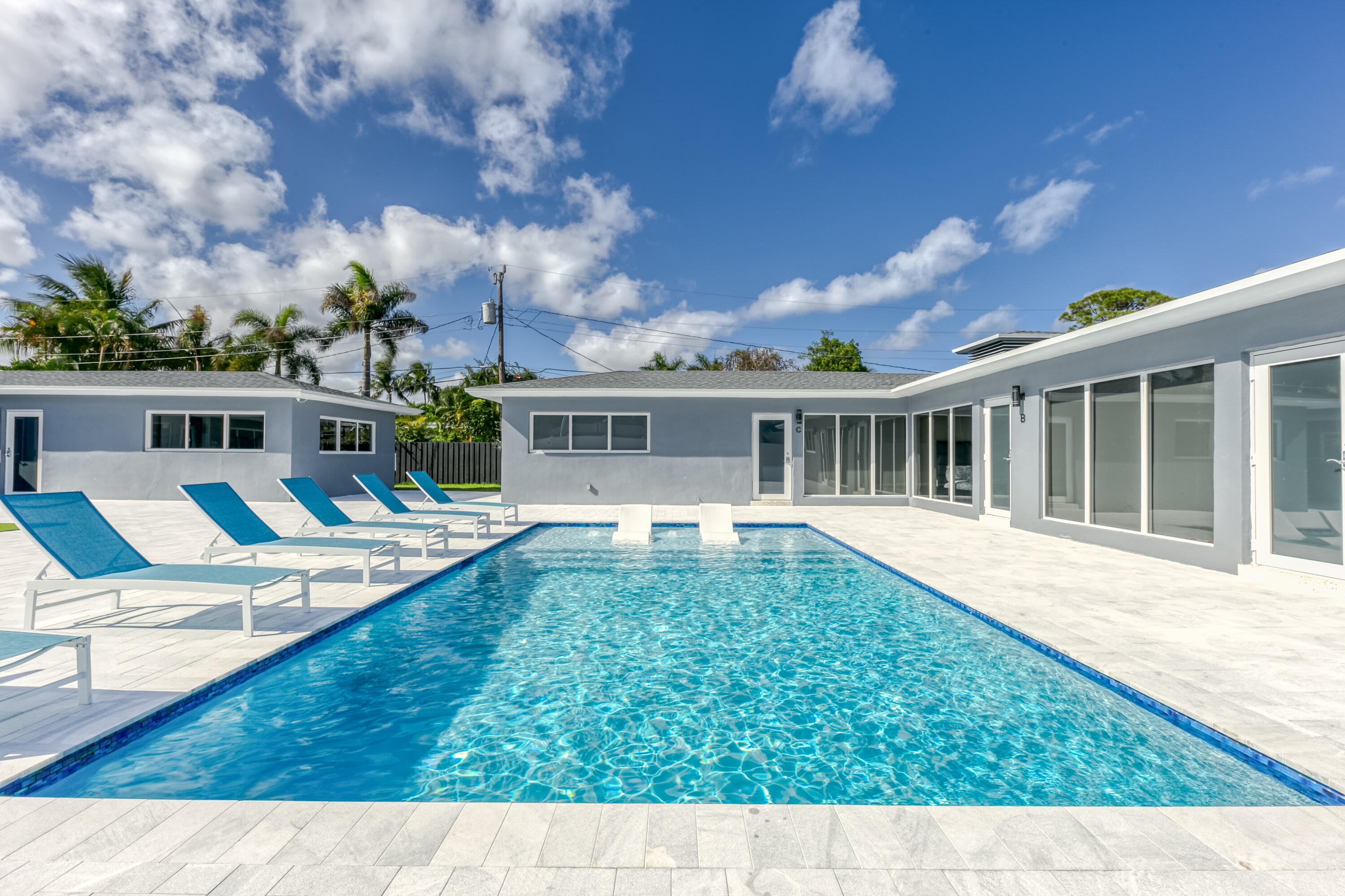 CORAL GARDENS - Residential Income