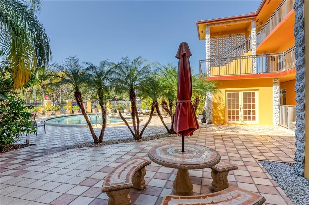 Sevilla Courts - Residential