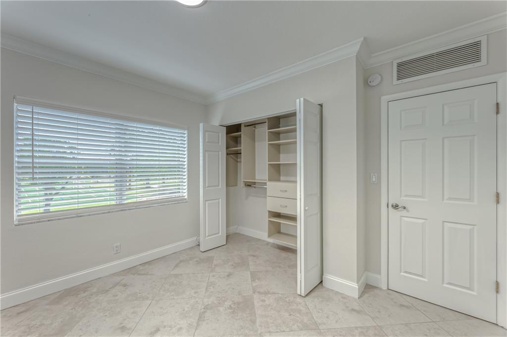 Sevilla Courts - Residential