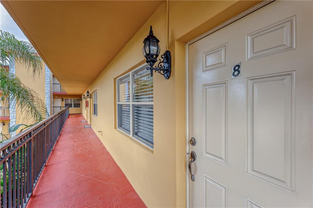 Sevilla Courts - Residential