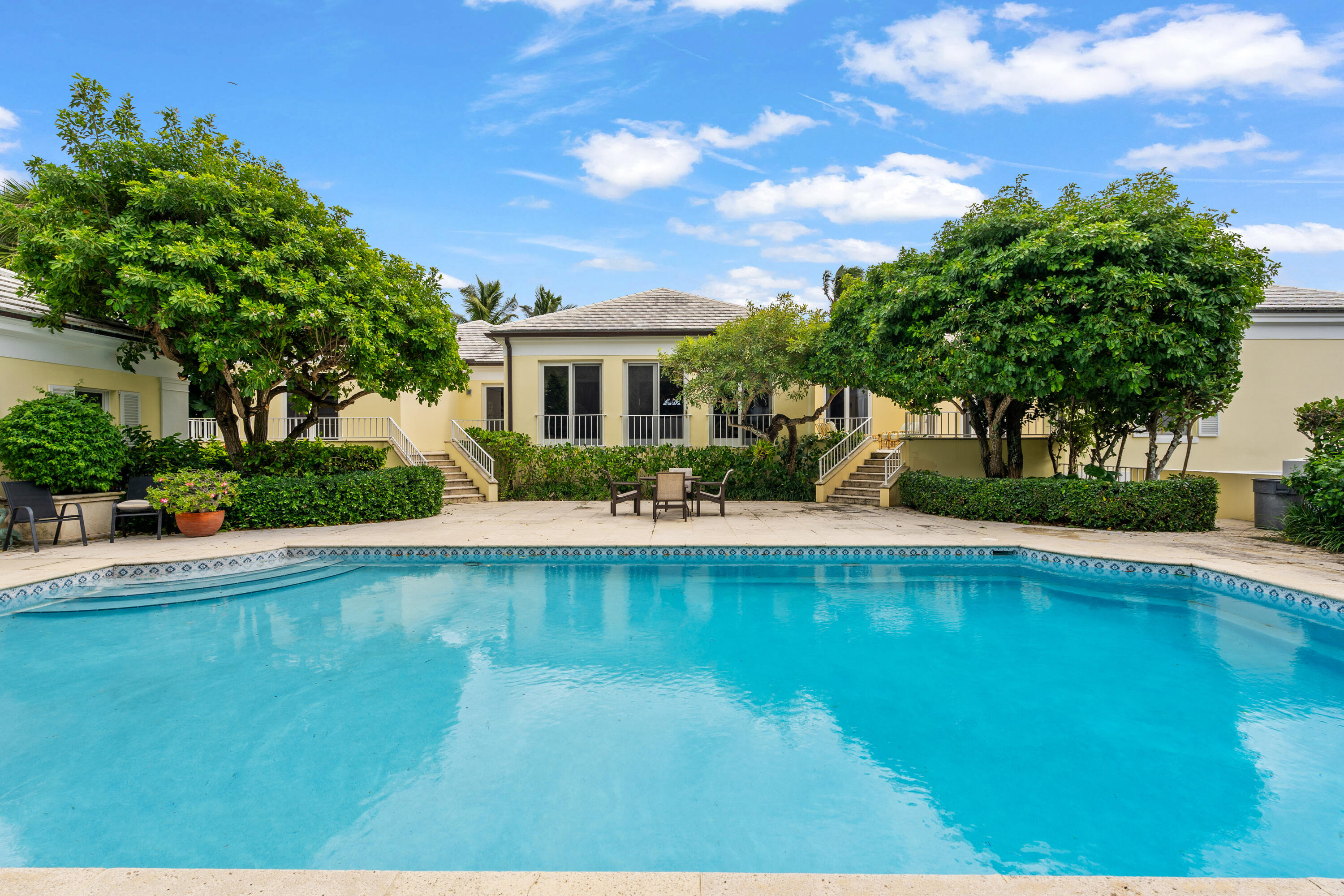 EL ENCANTO - Residential