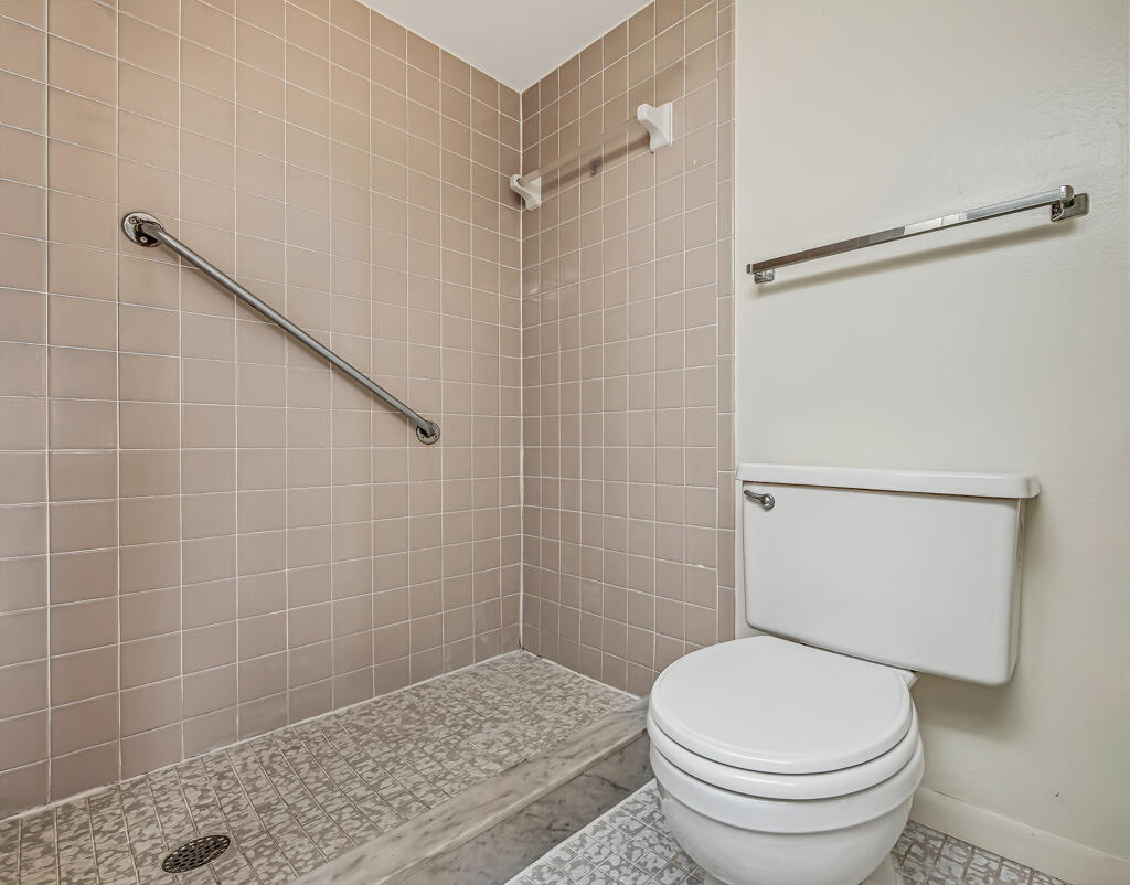 SUNRISE OF PALM BEACH CONDO 1,2,3,4, 14 AND 17 - Residential