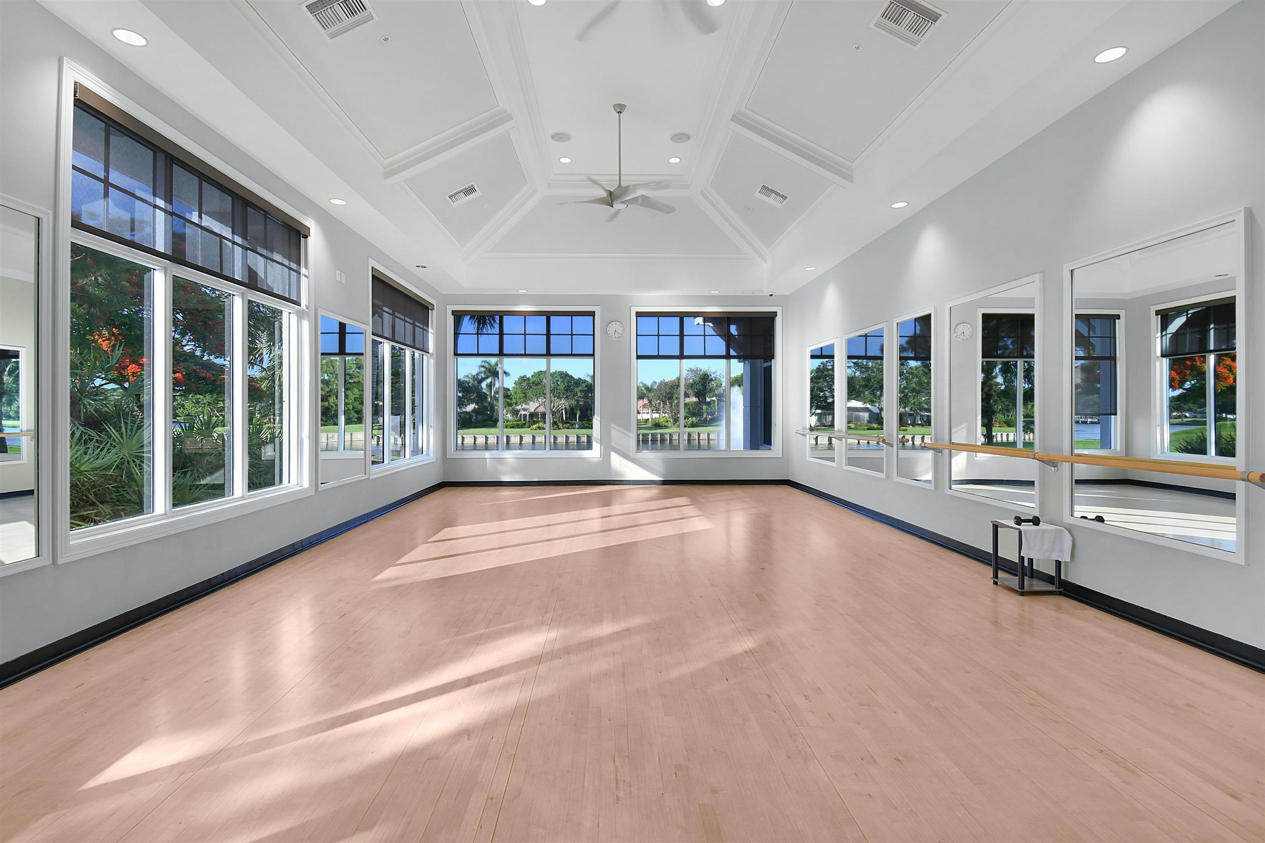 WILLOUGHBY - Residential