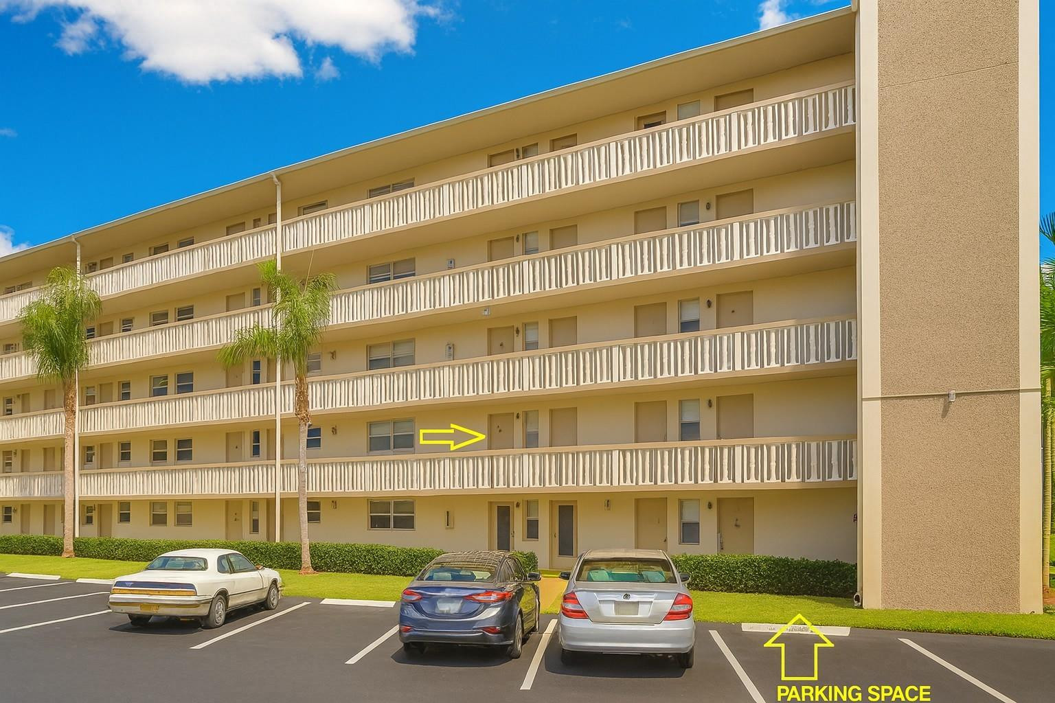 HILLCREST COUNTRY CLUB APTS - Residential