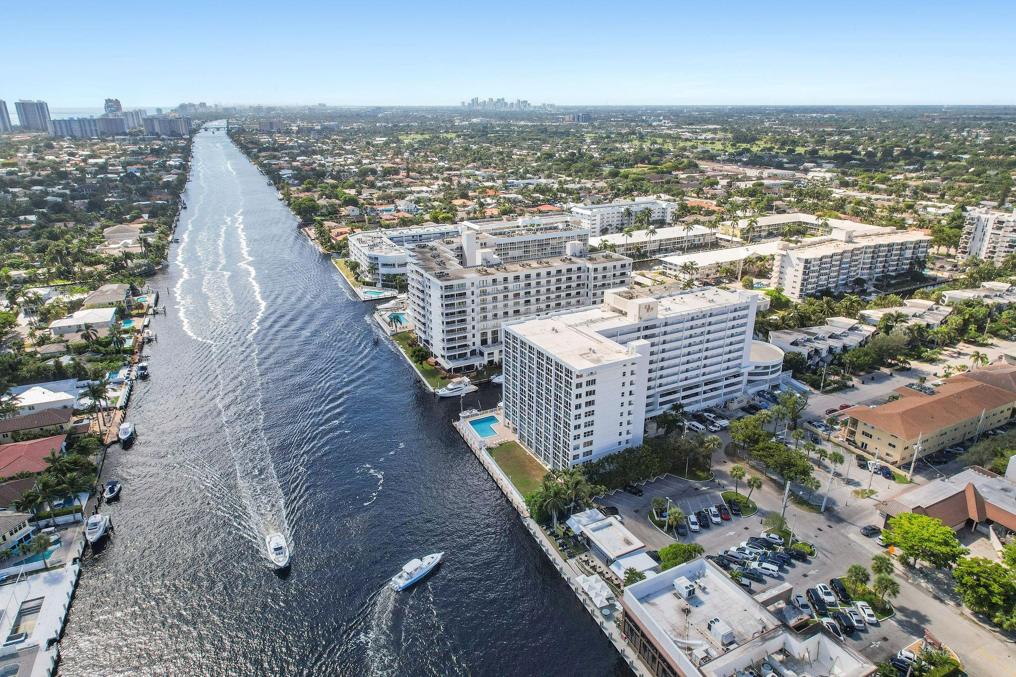 ROYAL MARINER CONDO - Residential