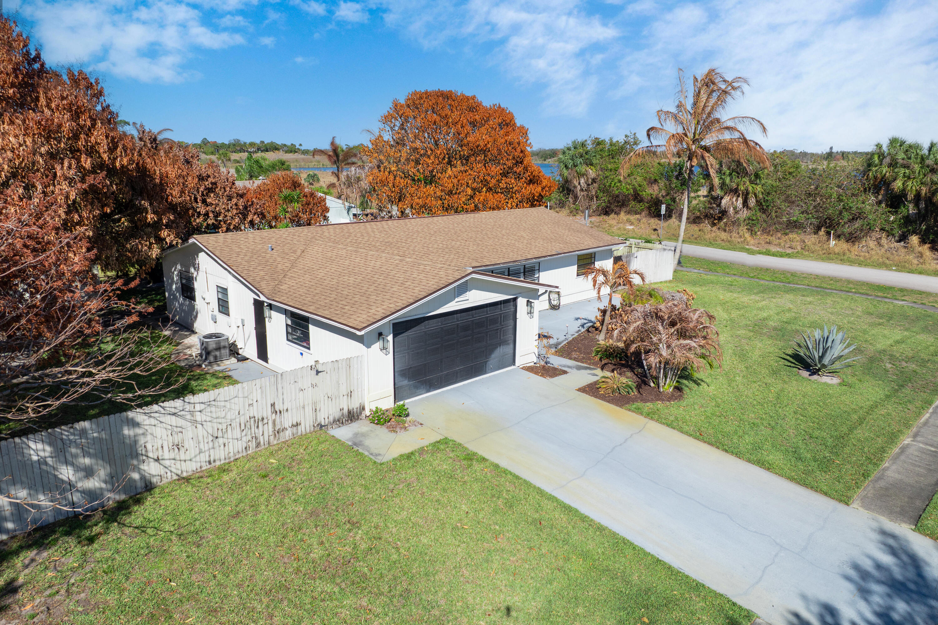 SECOND / FIRST REPLAT IN SEBASTIAN HIGHLANDS UNIT - Residential